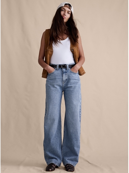 High-Rise Relaxed Wide-Leg Jean