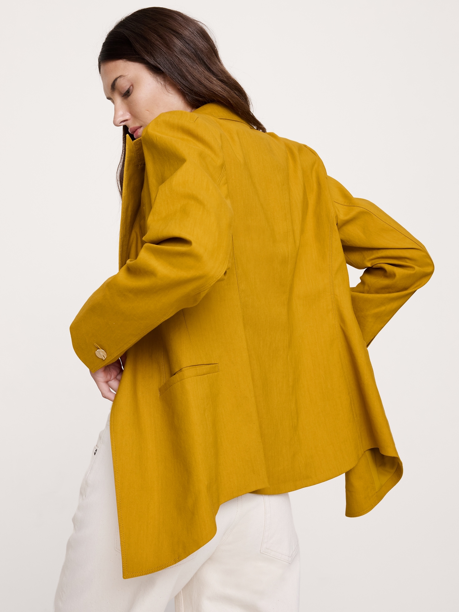 Женский пиджак Banana Republic Stretch Linen-Viscose Long Blazer, цвет: Золотой жёлтый — фото 2
