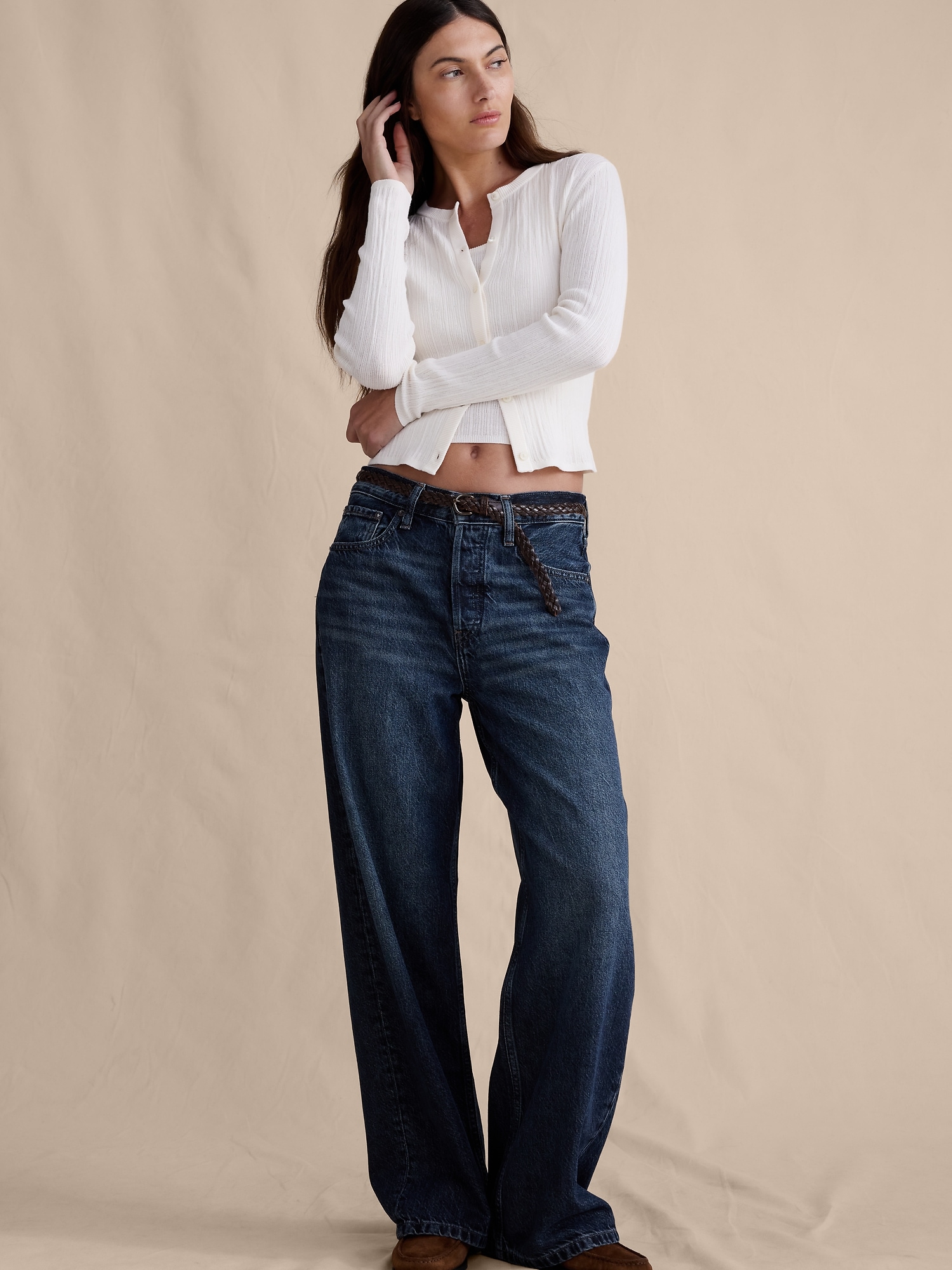Image number 1 showing, Mid-Rise Baggy-Straight Lightweight Jean