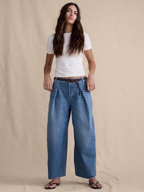 Mid-Rise Loose Pleated Crop Jean