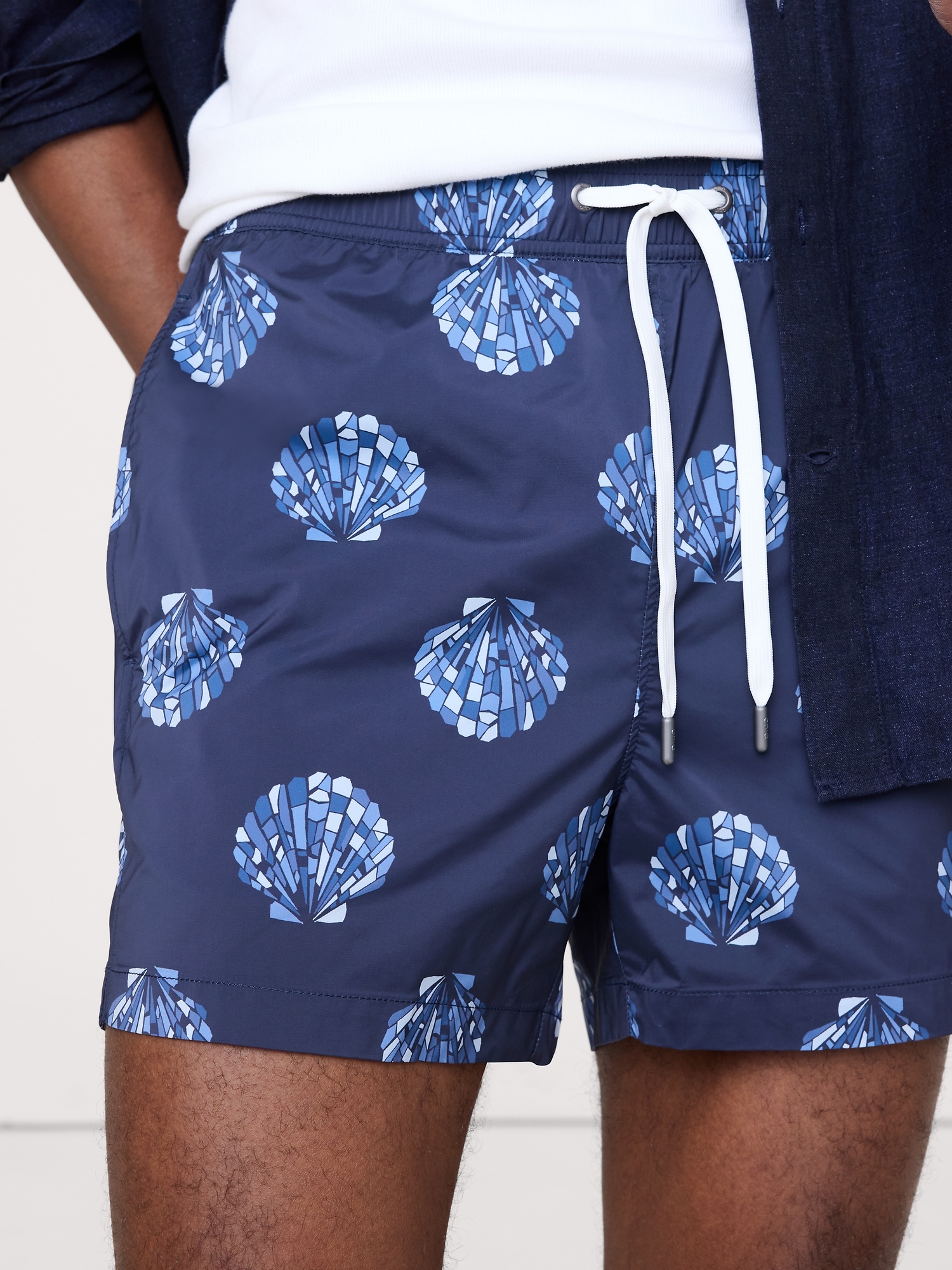 Image number 3 showing, Charles 4" Swim Trunk by Onia