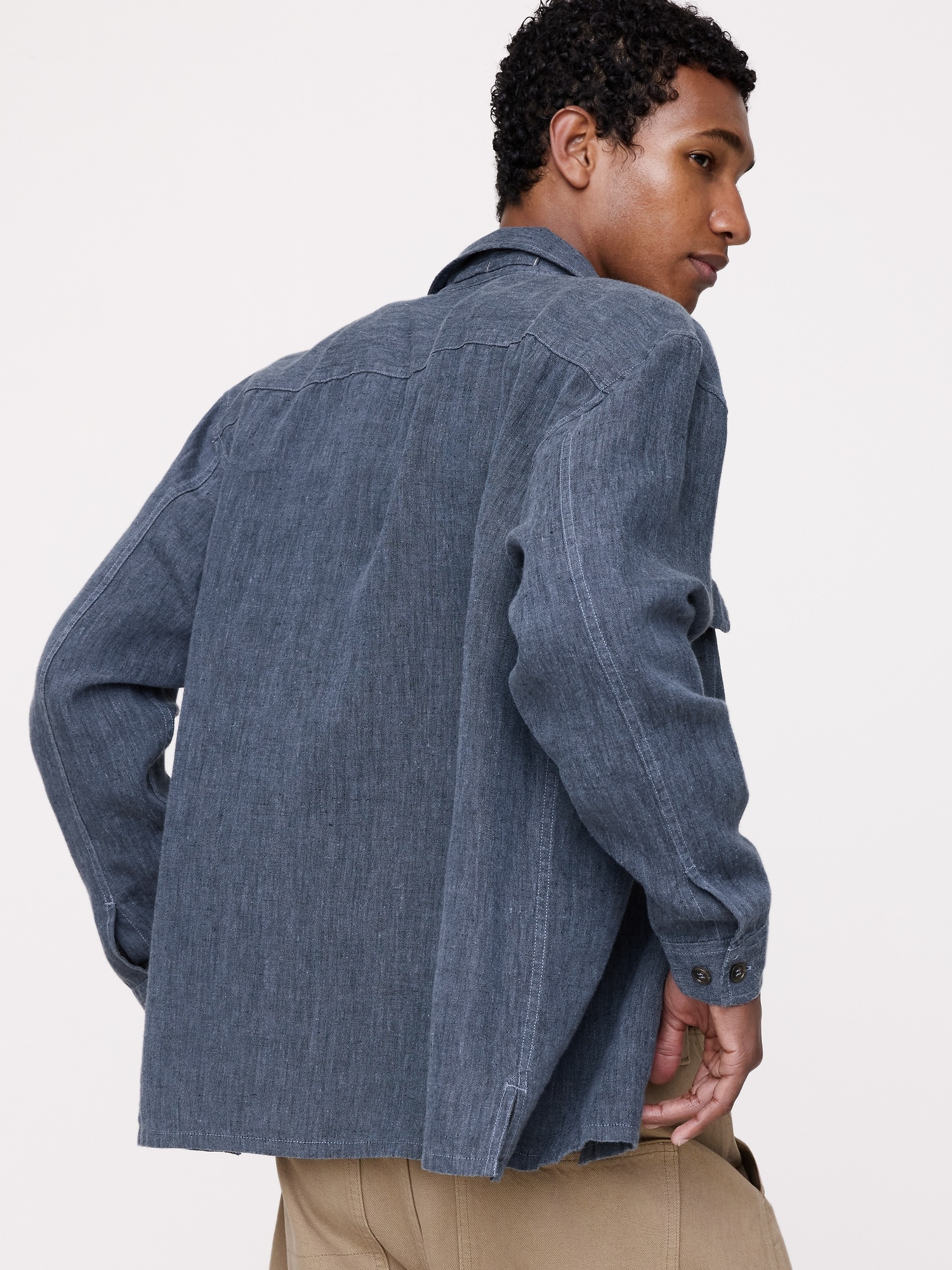 Мужская рубашка Banana Republic Relaxed-Fit Linen Resort, цвет: Синий, вариант 1 — фото 2