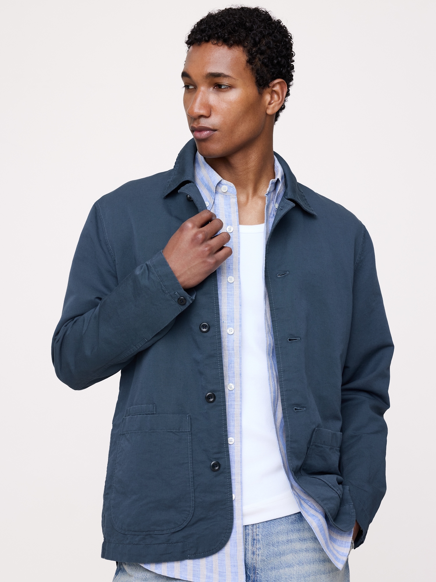 Мужская куртка Banana Republic Italian Linen-Cotton Shirt Jacket, цвет: Тёмный джинсовый синий
