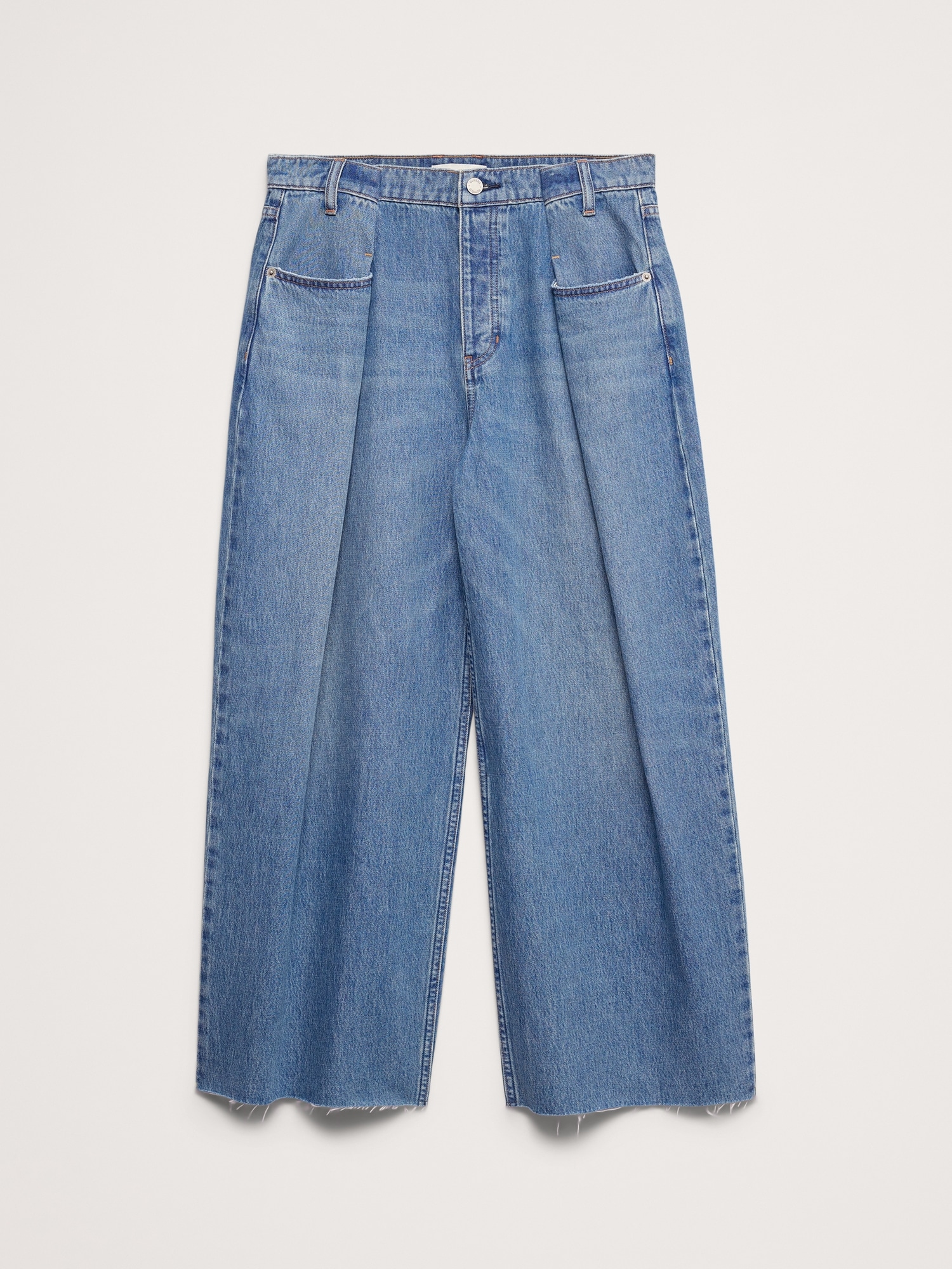 Image number 6 showing, Mid-Rise Loose Pleated Crop Jean