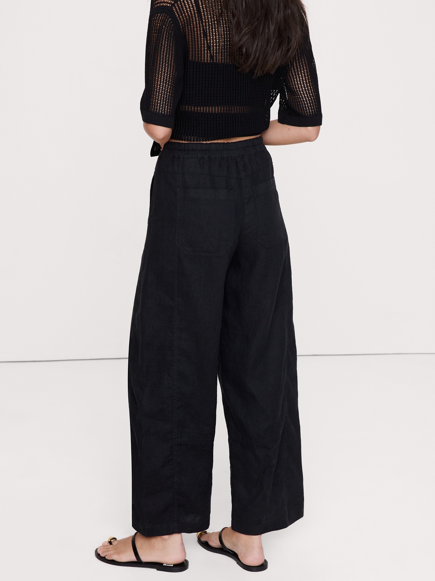 Женские брюки Banana Republic Mid-Rise Relaxed Painter Pull-On Pant in Linen, цвет: Чёрный — фото 2