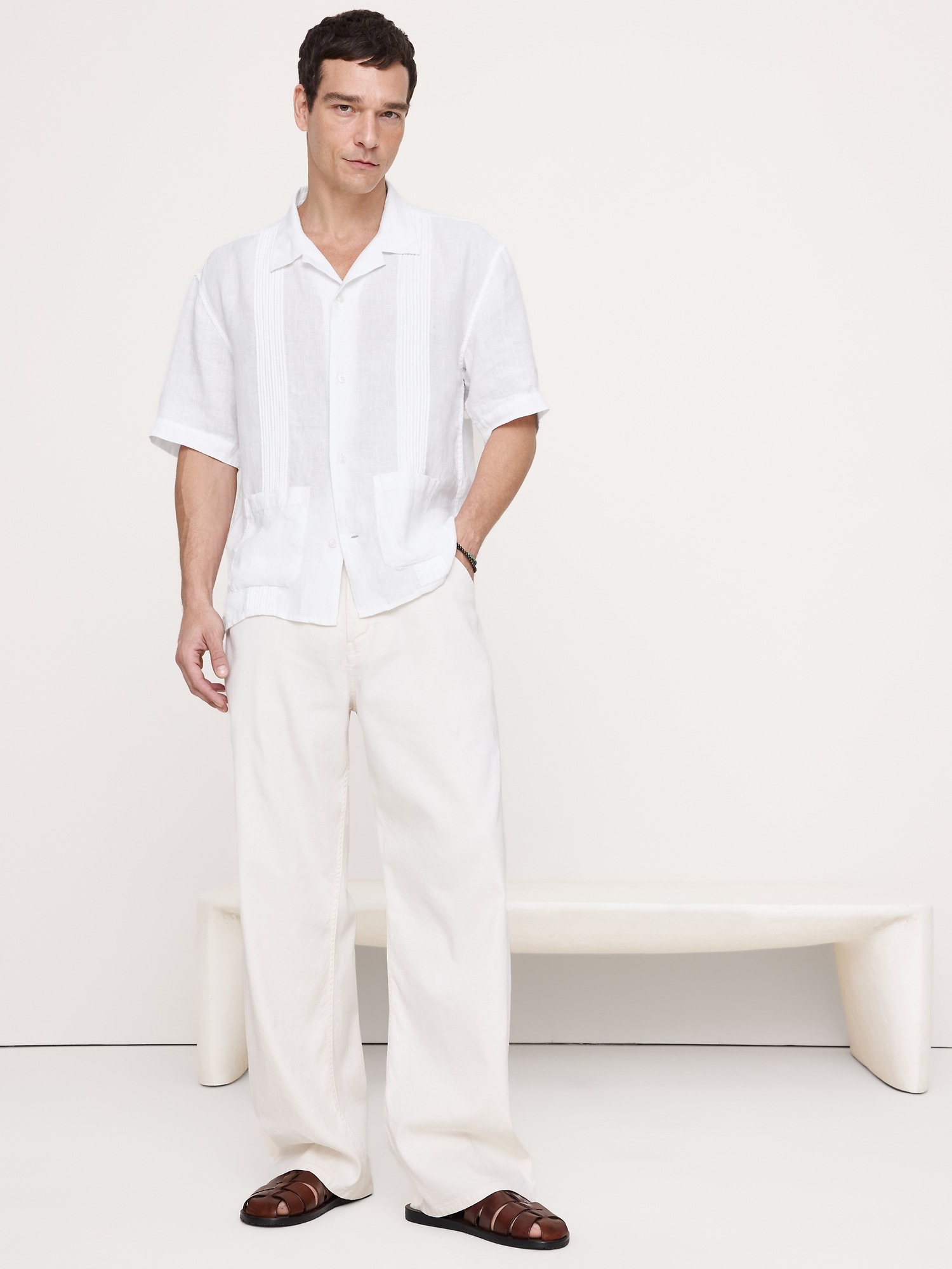 Мужская рубашка Banana Republic Relaxed-Fit Pleated Linen Resort, цвет: Белый — фото 3