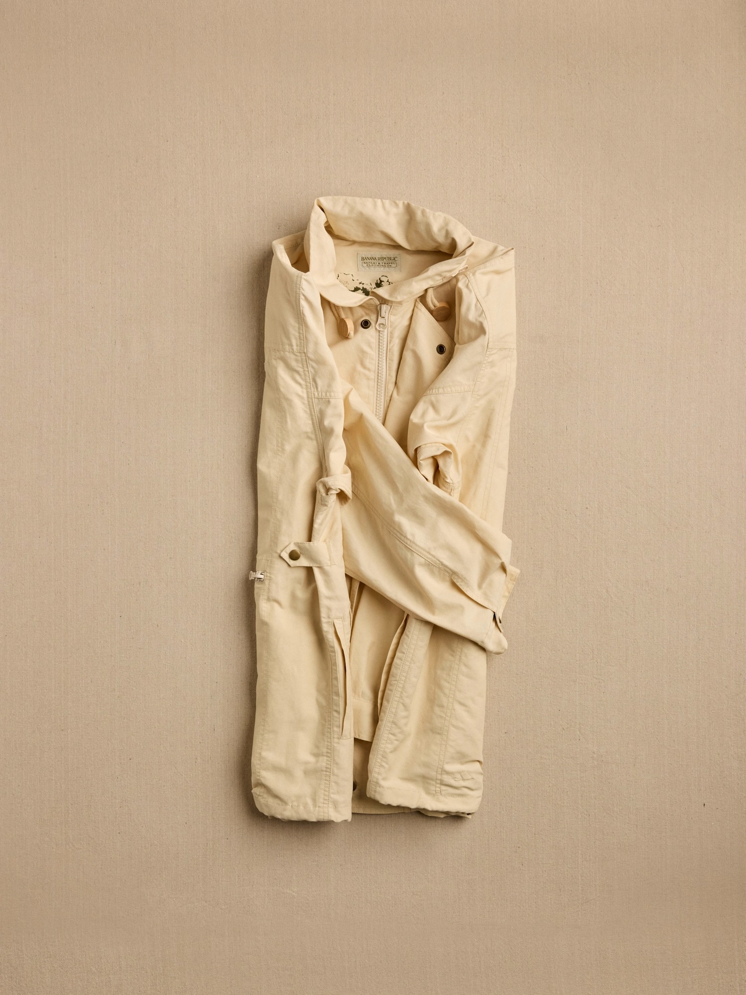 Мужская куртка Banana Republic Archive Reissue Packable, цвет: Мягкий белый — фото 5