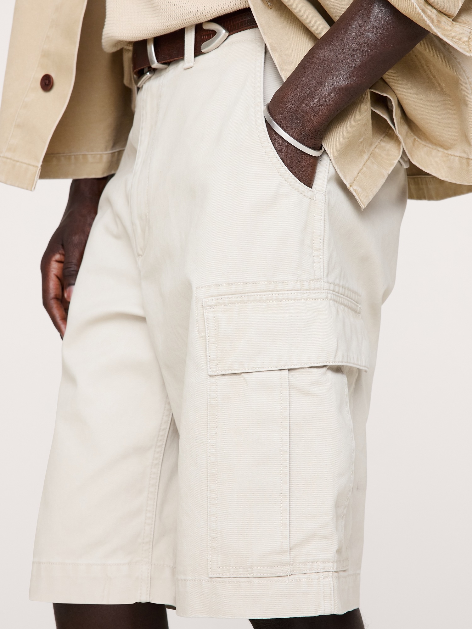 Мужские шорты Banana Republic Archive Reissue 11" Cargo Short, цвет: Каменный бежевый — фото 3