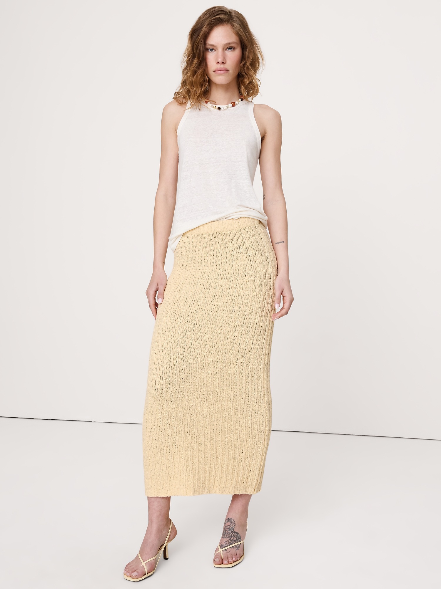 Женская юбка Banana Republic Bouclé Cotton Sweater Skirt, цвет: Сливочный жёлтый — фото 2