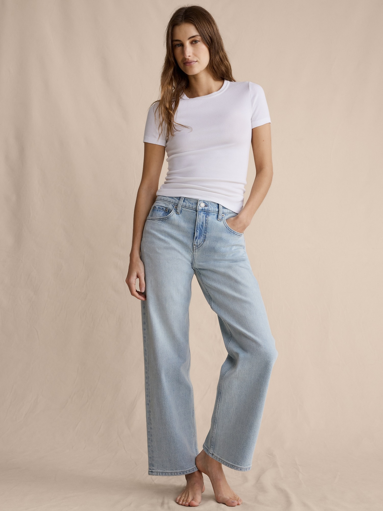 Женские джинсы Banana Republic Mid-Rise 90s Loose Crop Jean, цвет: Светлая варка — фото 4