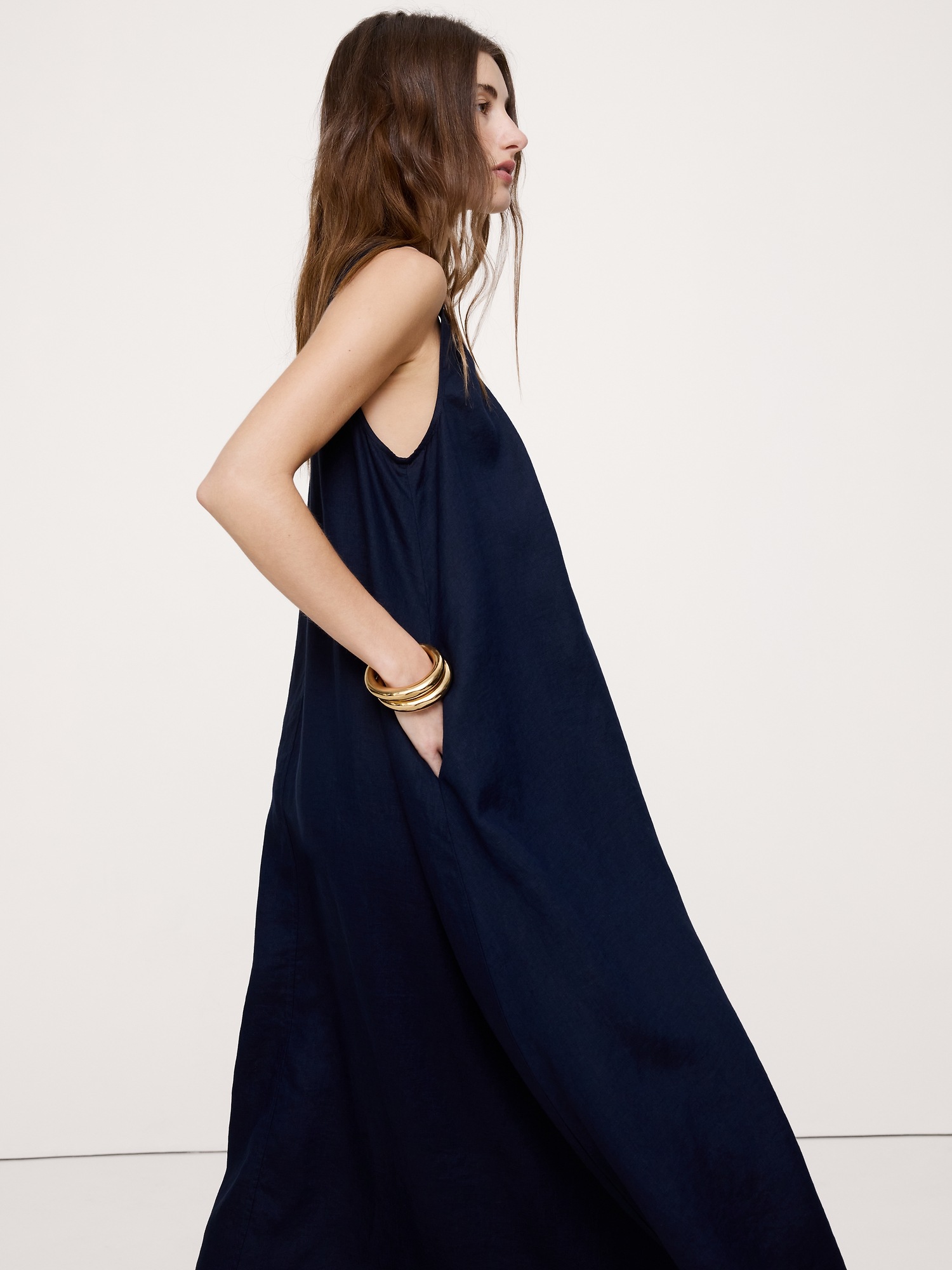 Женское платье Banana Republic Linen Scoop-Neck Maxi, цвет: Тёмно-синий — фото 3