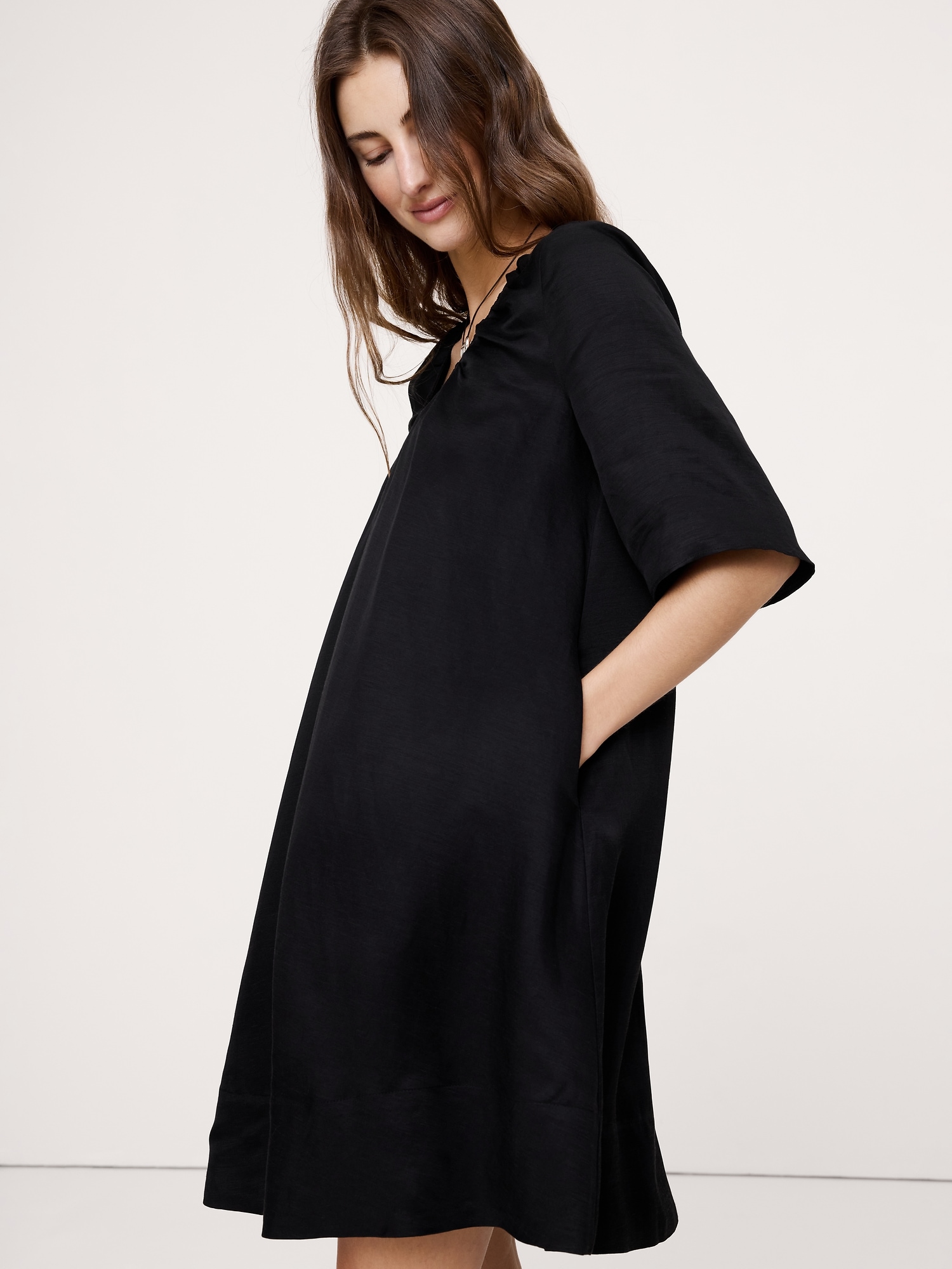 Image number 8 showing, Viscose-Linen Scoop-Neck Mini Dress