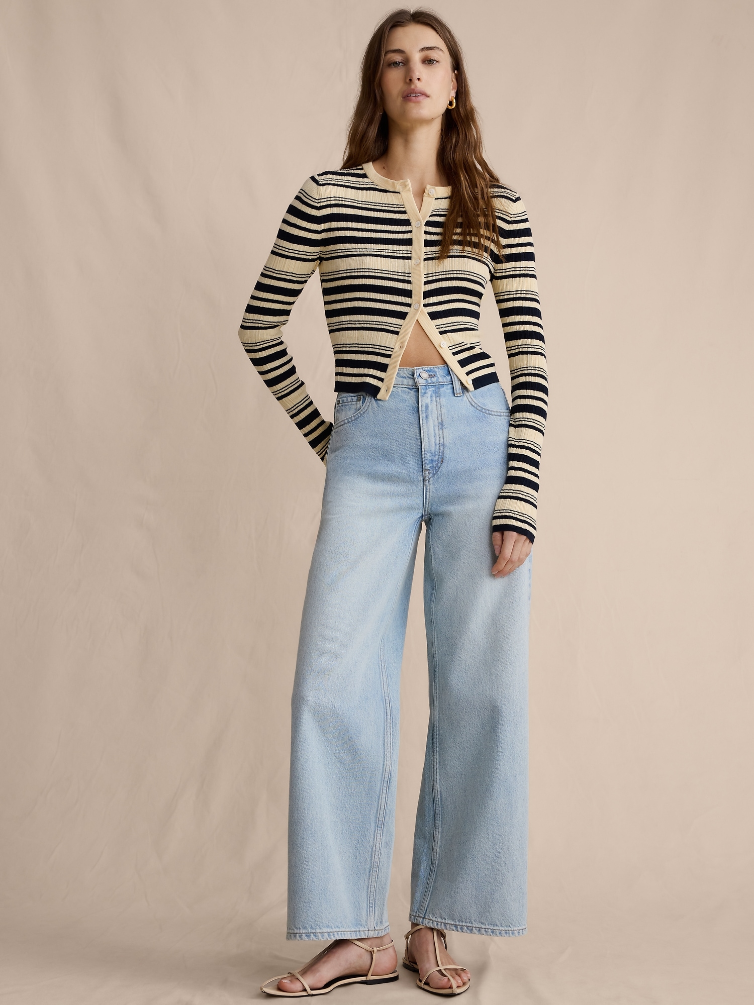 Image number 1 showing, The Icon Classic Wide-Leg Crop Jean