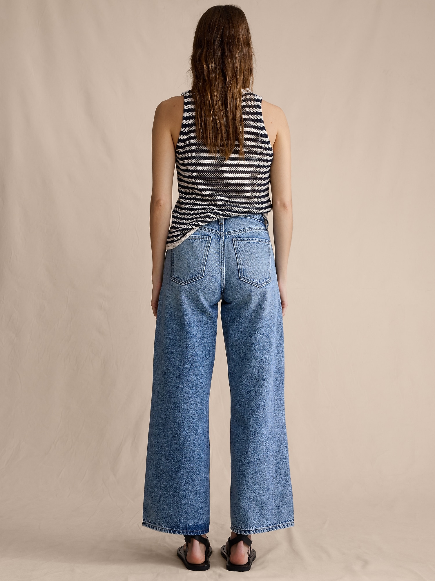 Image number 3 showing, The Icon Classic Wide-Leg Crop Jean