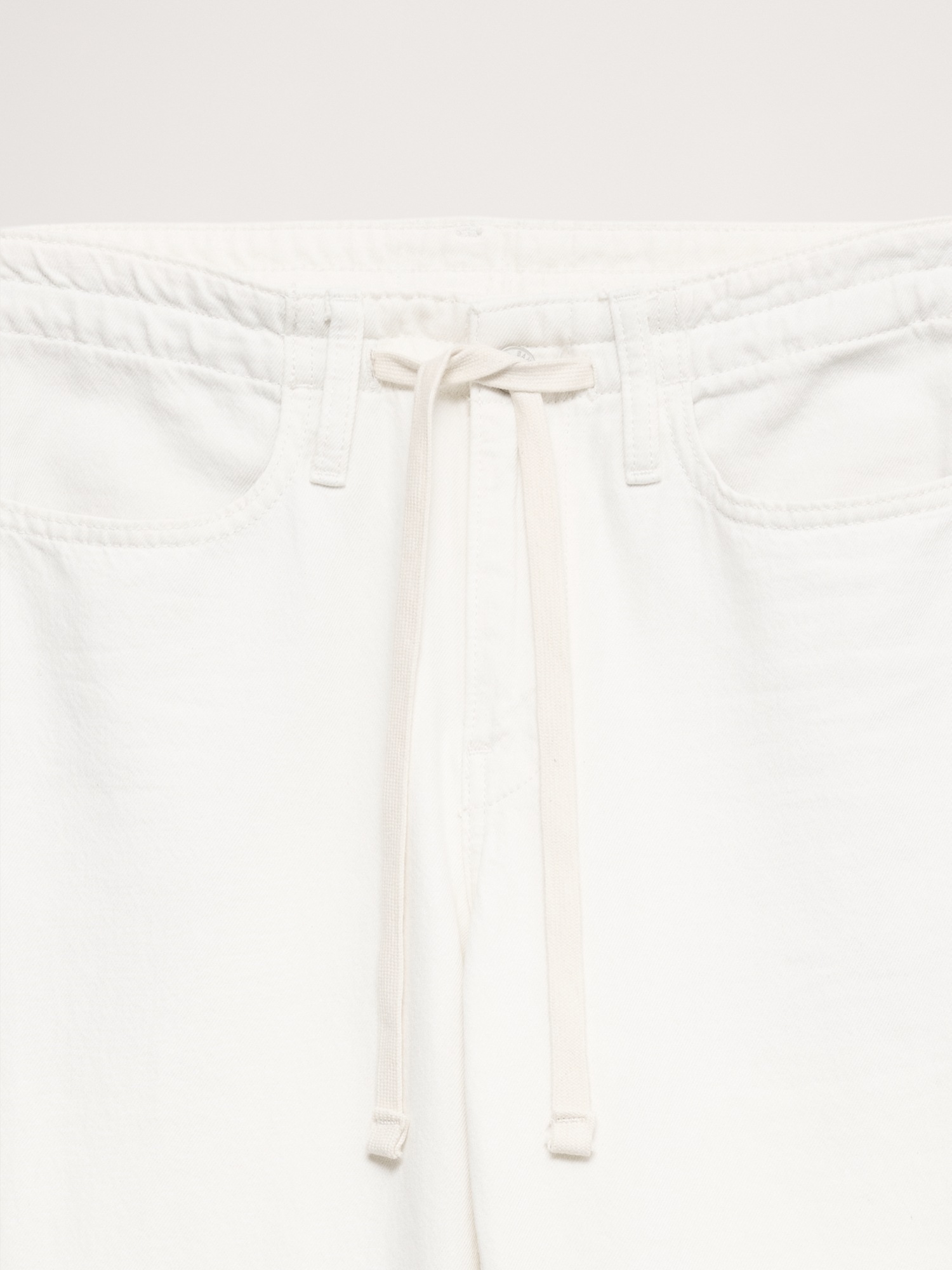 Женские джинсы Banana Republic Mid-Rise Wide-Leg Drawstring Jean, цвет: Яркий белый — фото 6