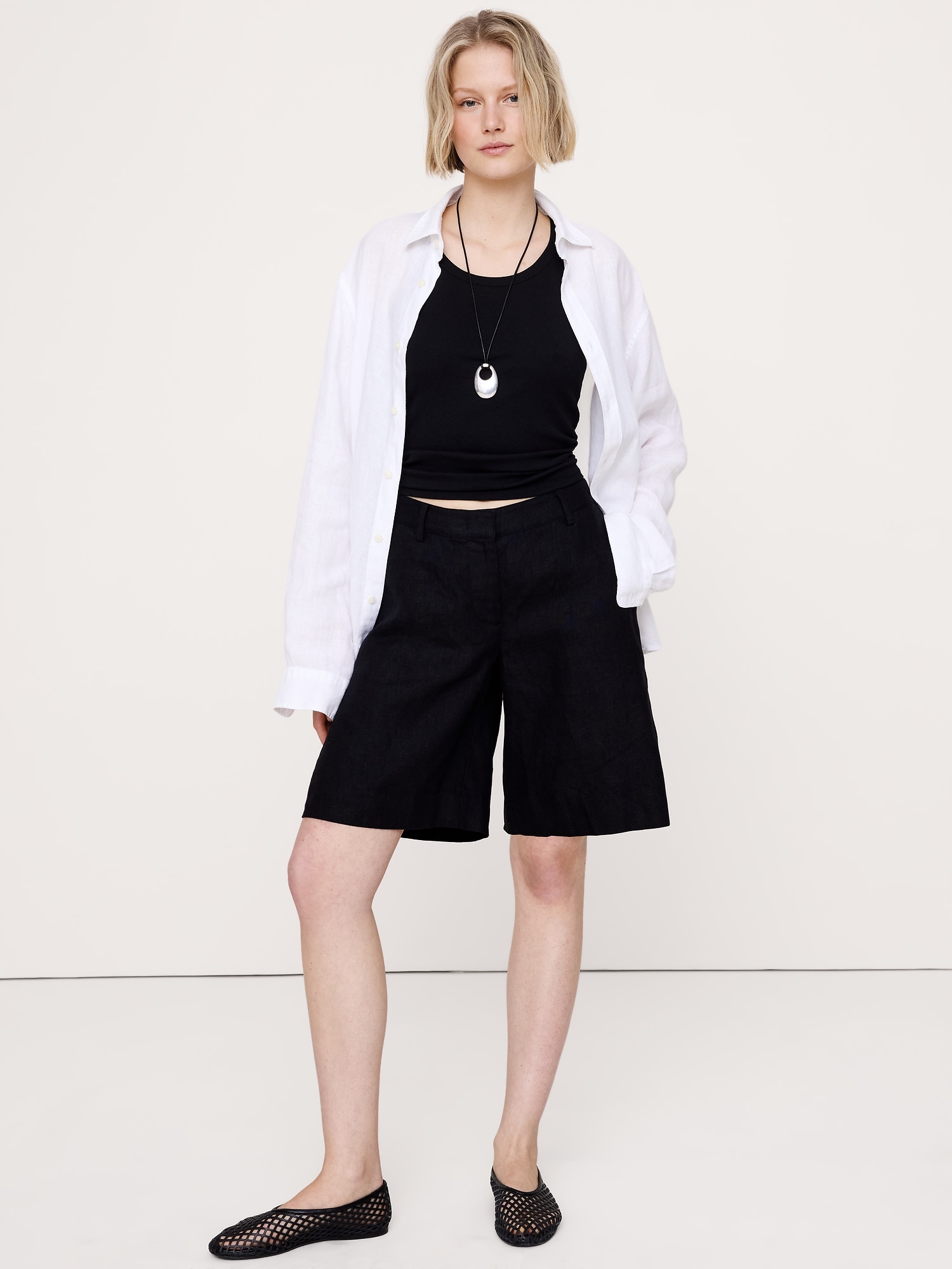 Image number 1 showing, The Everyday Bermuda Short in Linen