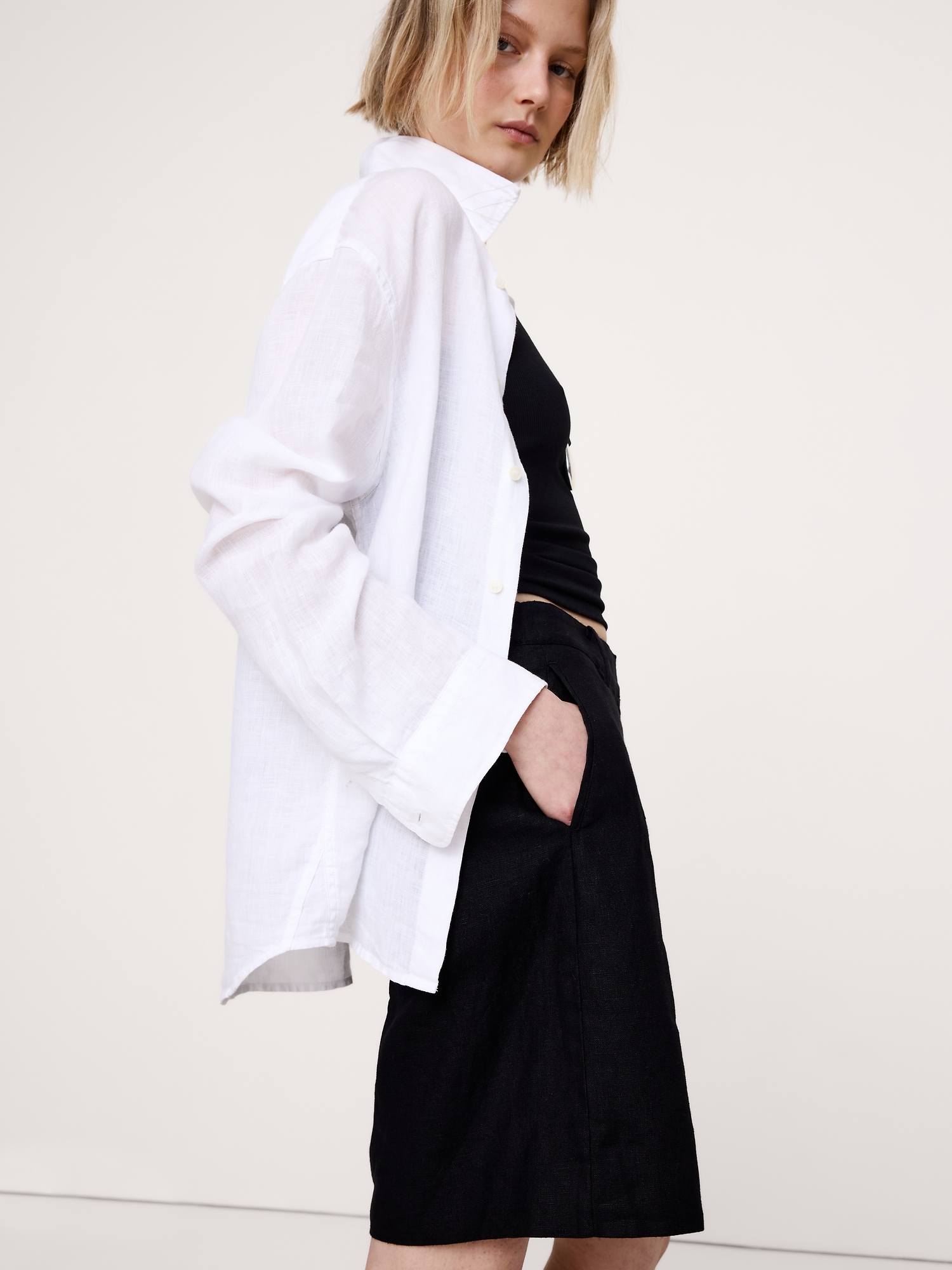 Image number 4 showing, The Everyday Bermuda Short in Linen