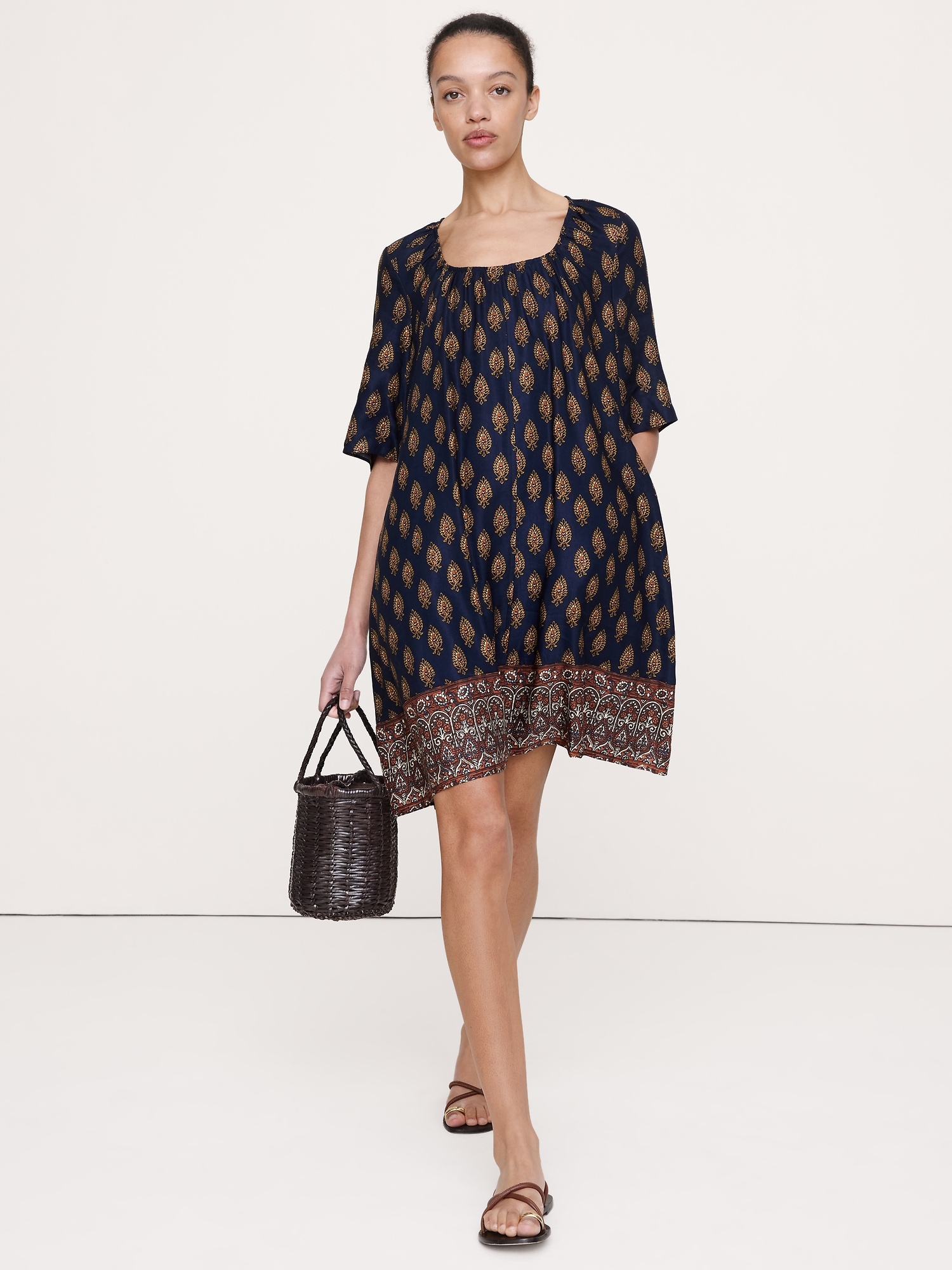 Image number 1 showing, Viscose-Linen Scoop-Neck Mini Dress