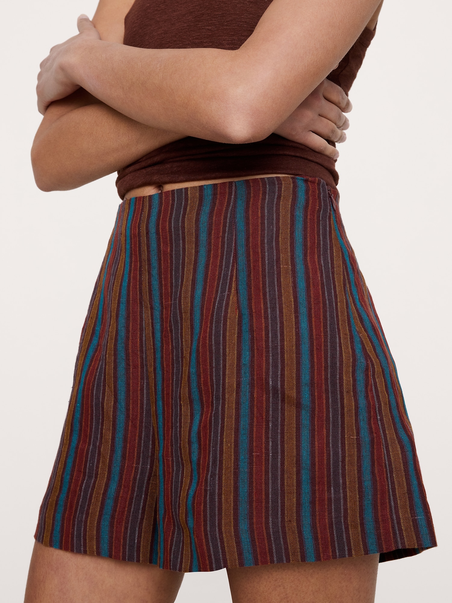 Image number 8 showing, High-Rise 3" Linen Short