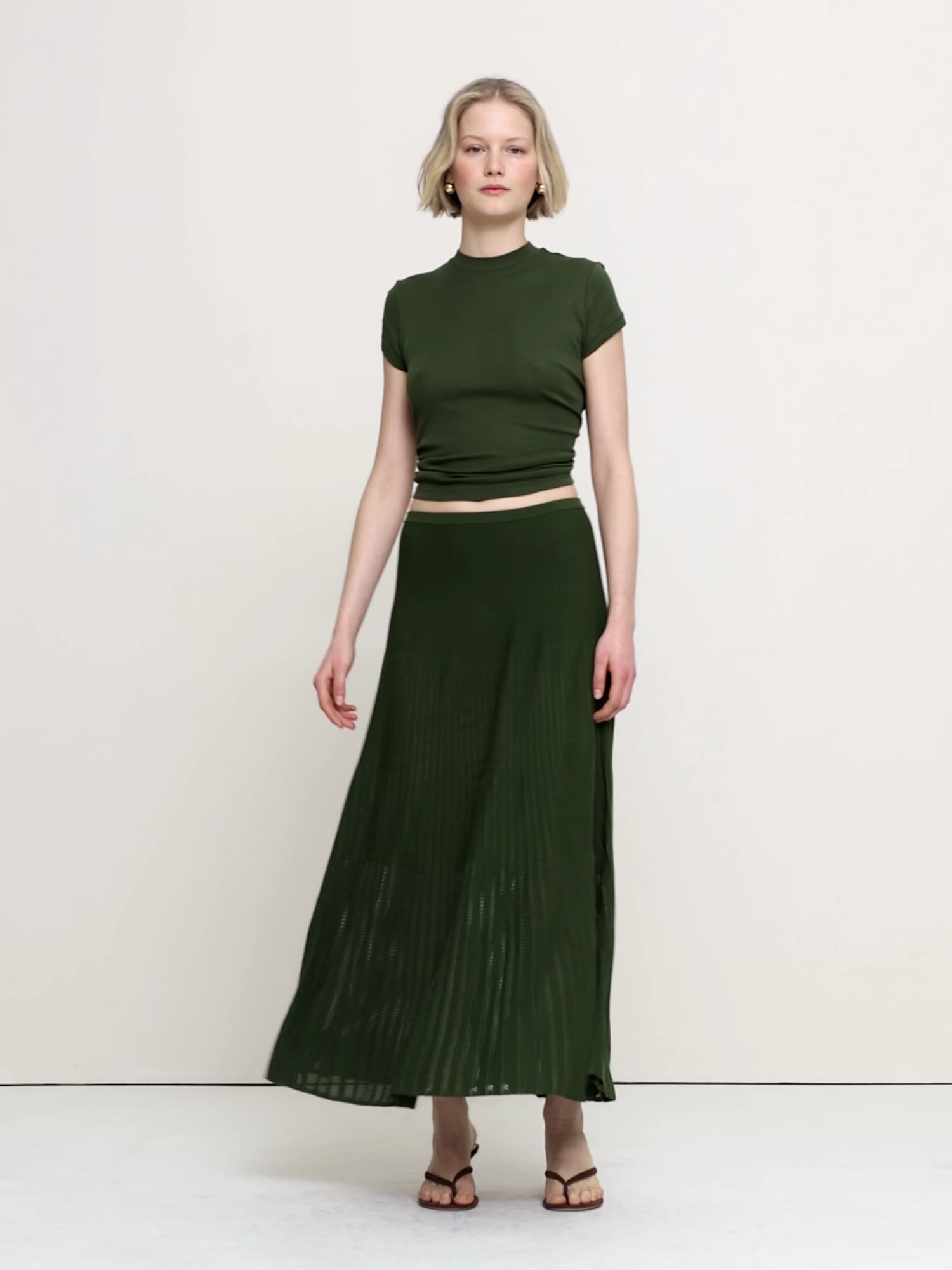 Женская юбка Banana Republic Sculpted Eyelet Maxi, цвет: Оливковый зелёный — фото 4