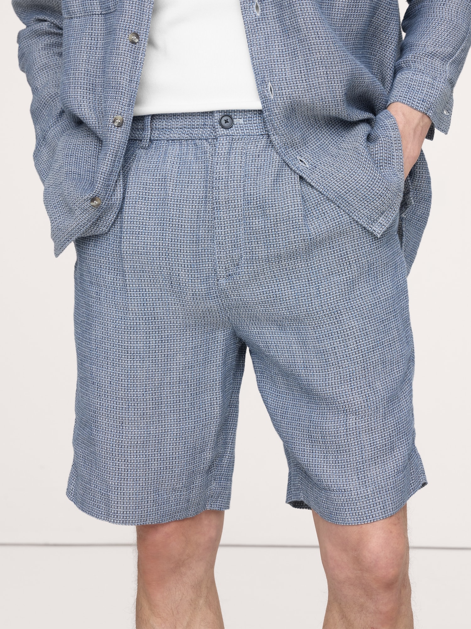 Image number 4 showing, 9" Pleated Linen-Cotton Pull-On Short
