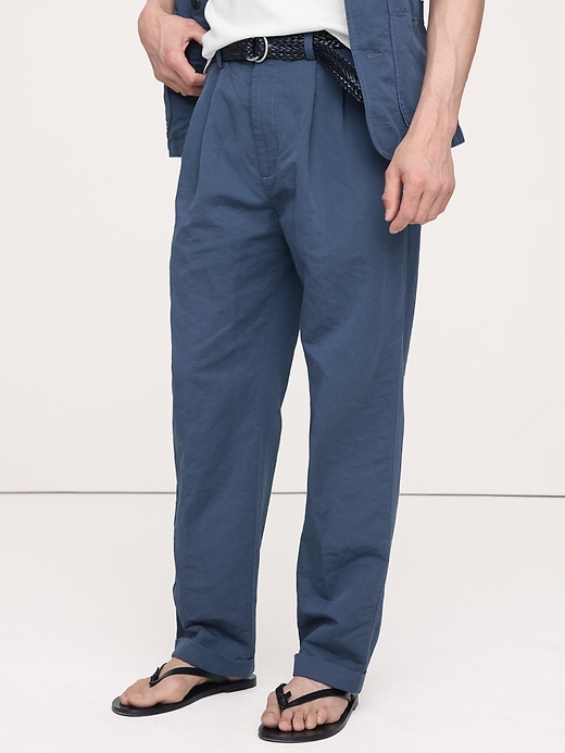 Archive Reissue Pleated Italian Linen-Cotton Pant | Banana Republic