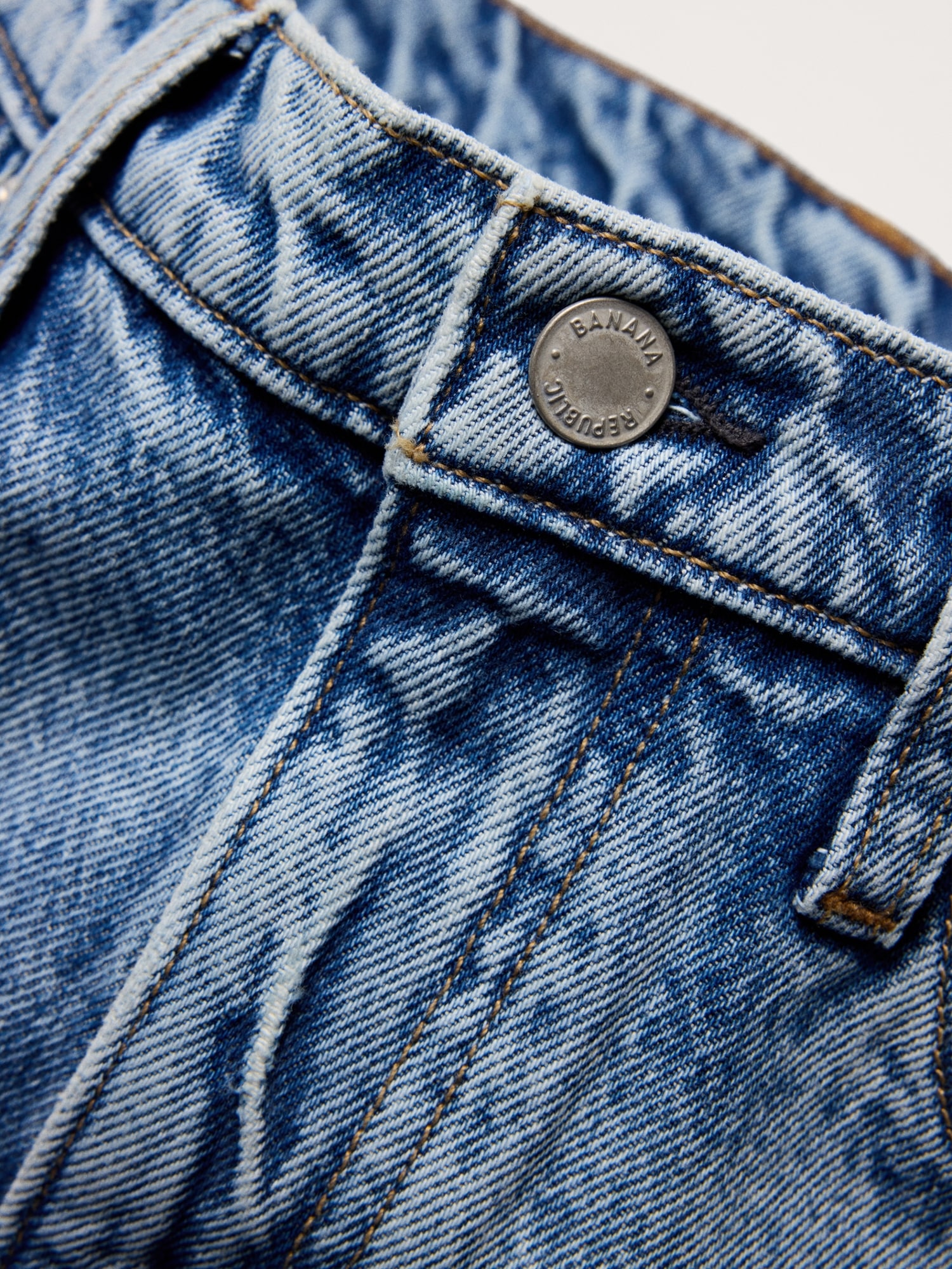 Image number 7 showing, The Icon Classic Wide-Leg Crop Jean