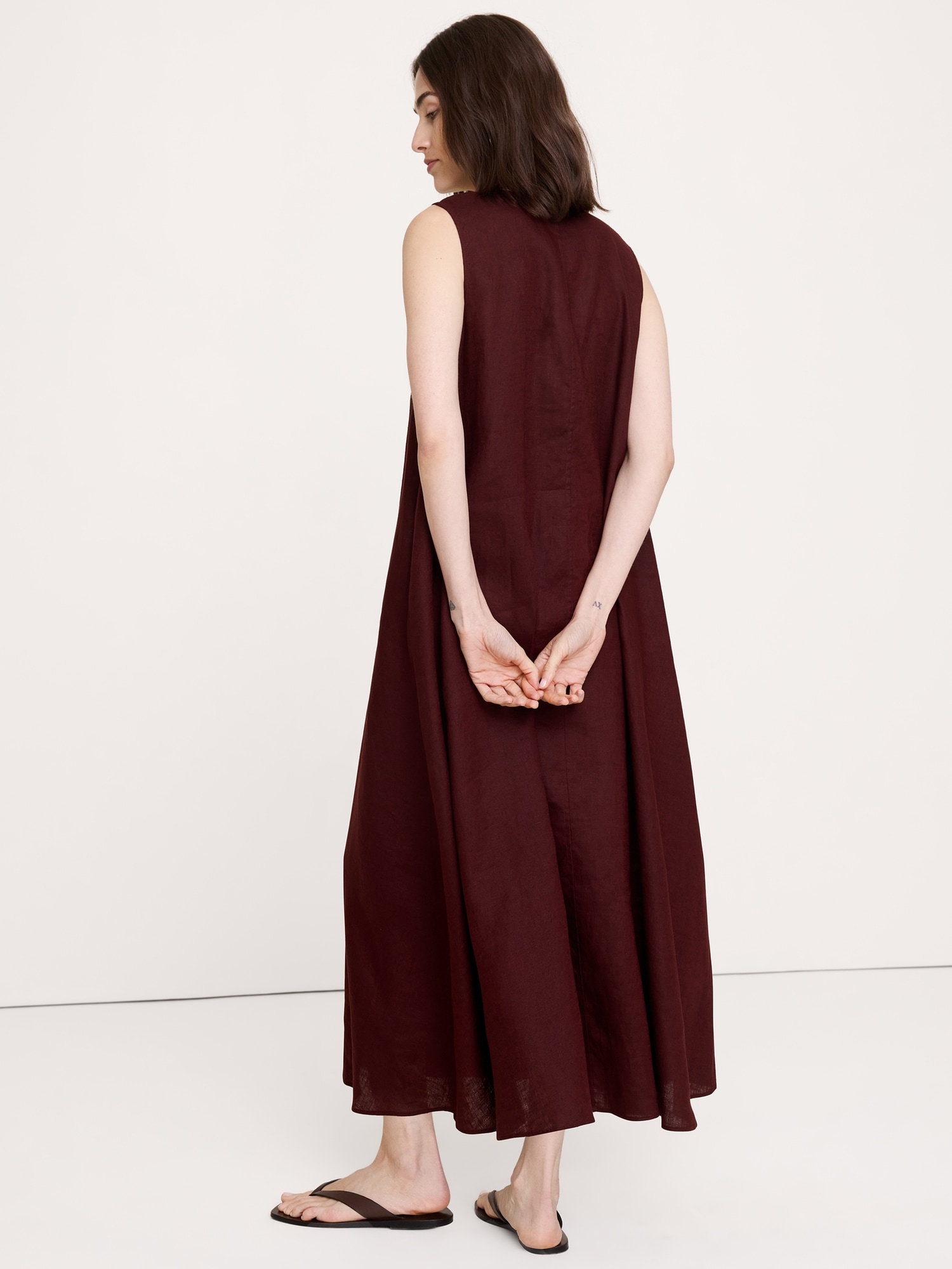Image number 4 showing, Linen Scoop-Neck Maxi Dress