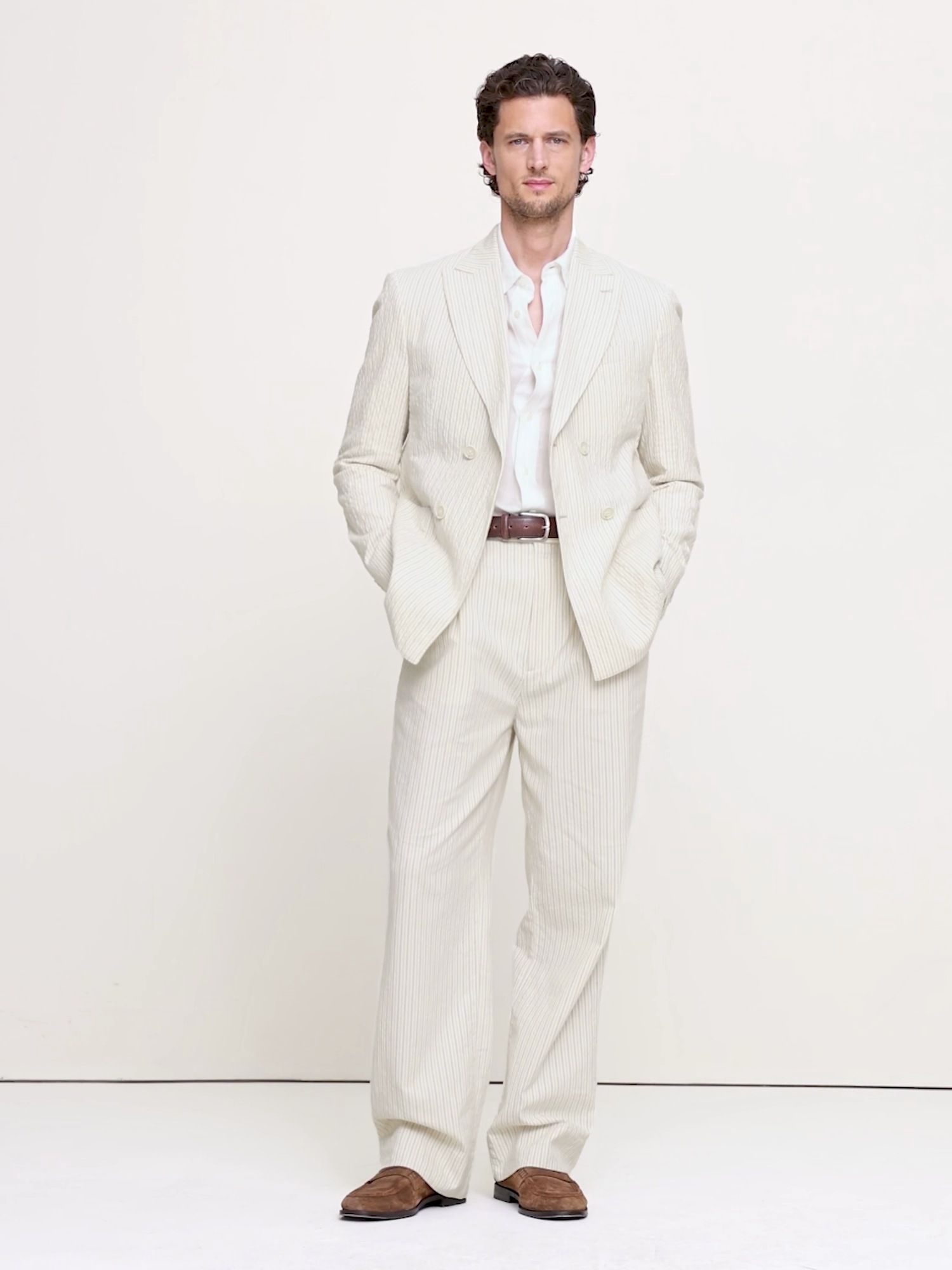 Мужские брюки Banana Republic Italian Cotton-Linen Seersucker Suit Pant, цвет: Белый полосатый — фото 5