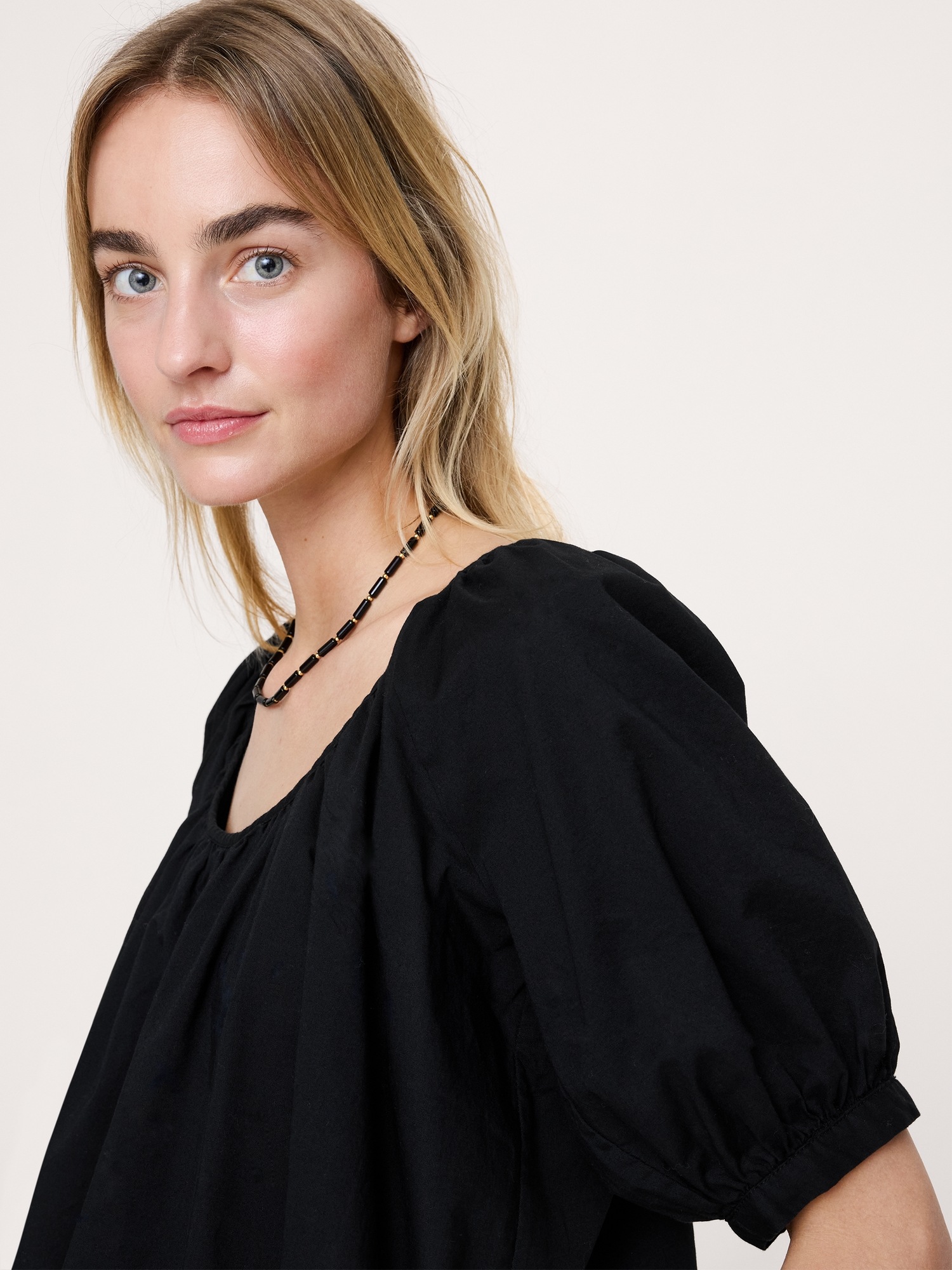 Женский топ Banana Republic Breezy Cotton Scoop-Neck Top, цвет: Чёрный — фото 3