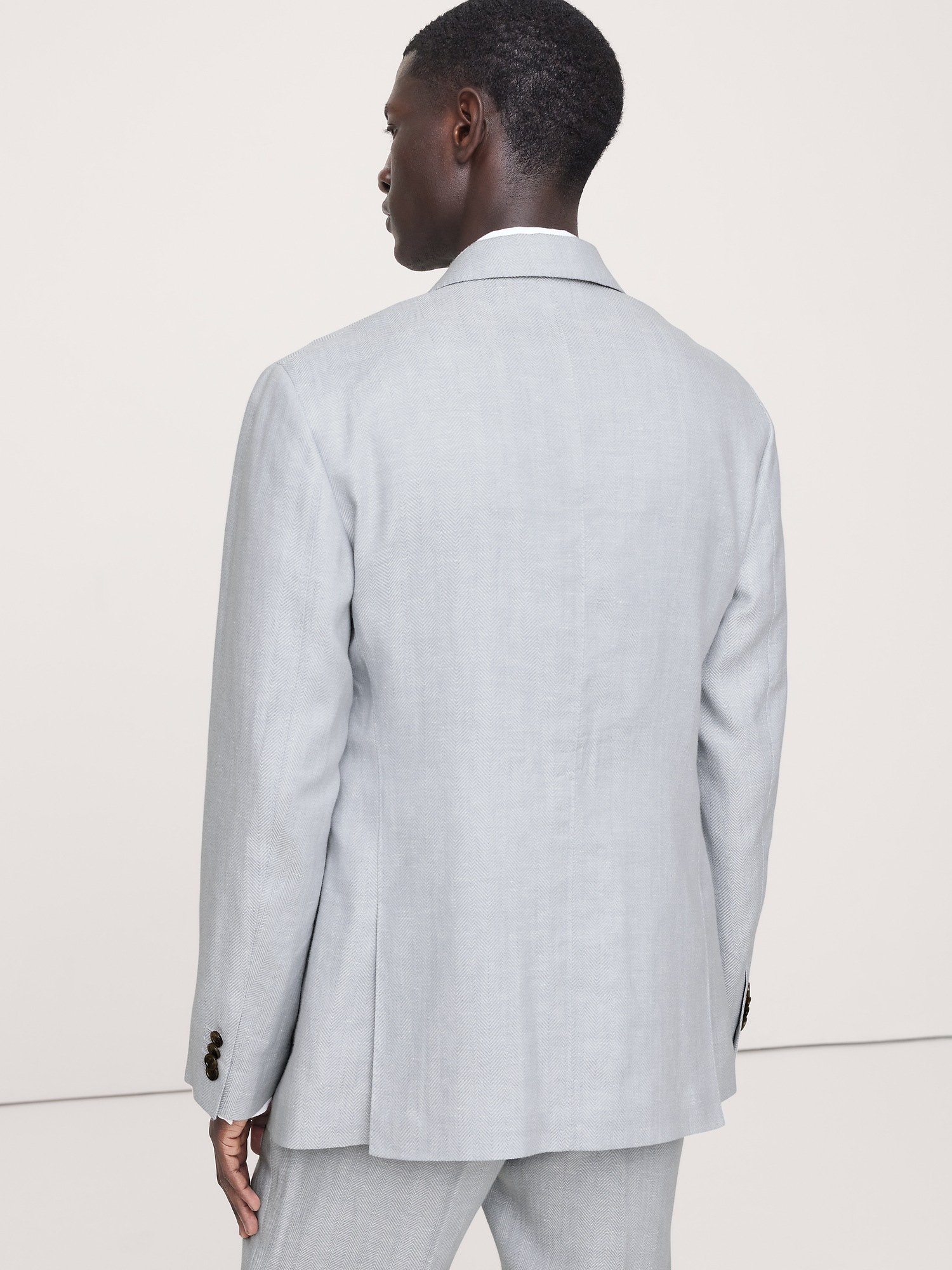 Мужской пиджак Banana Republic Tailored Slim-Fit Herringbone Linen-Merino Suit, цвет: Светлый синий — фото 2