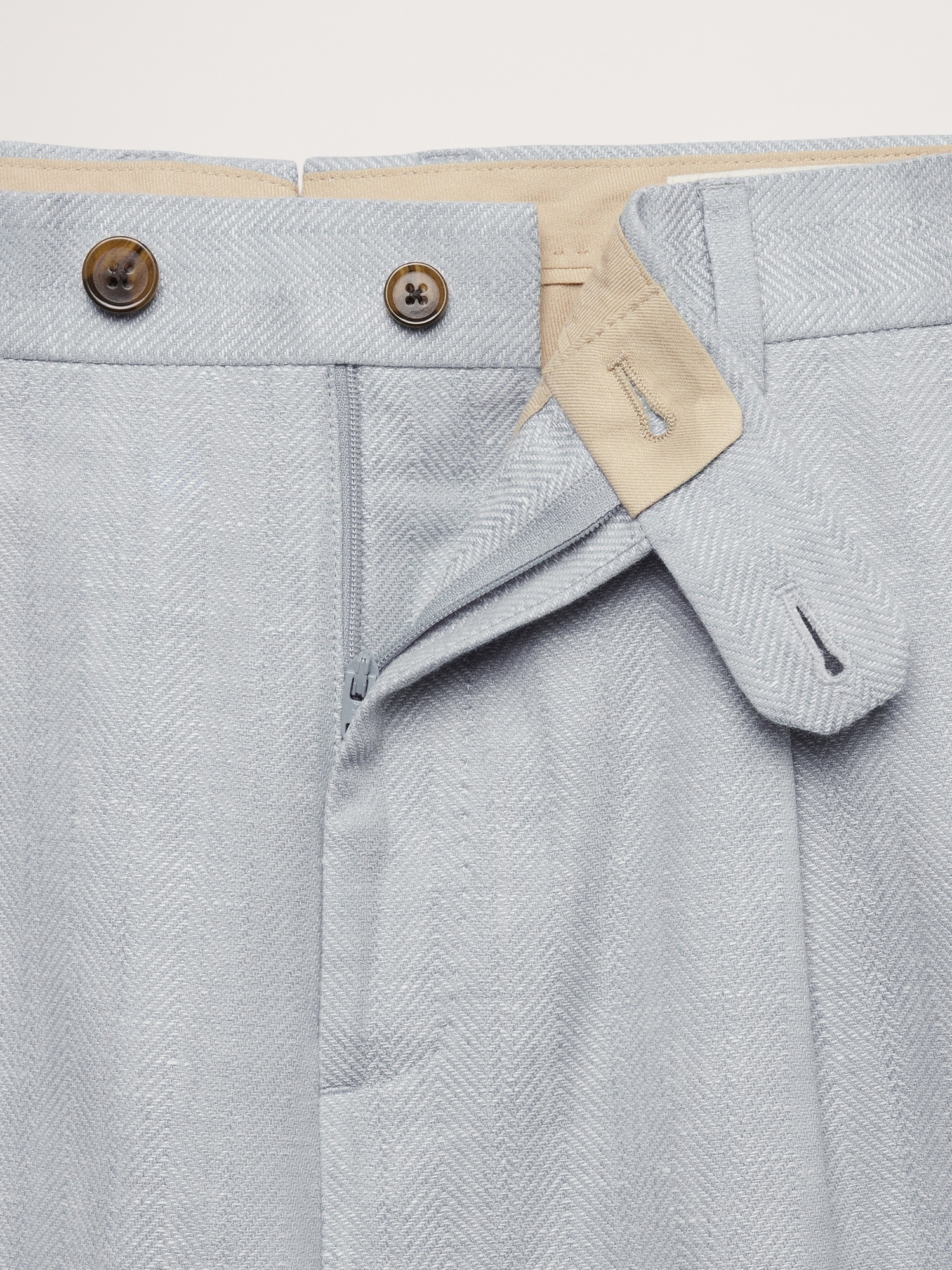 Мужские брюки Banana Republic Tailored Slim-Fit Herringbone Linen-Merino Suit Pant, цвет: Светлый синий — фото 5