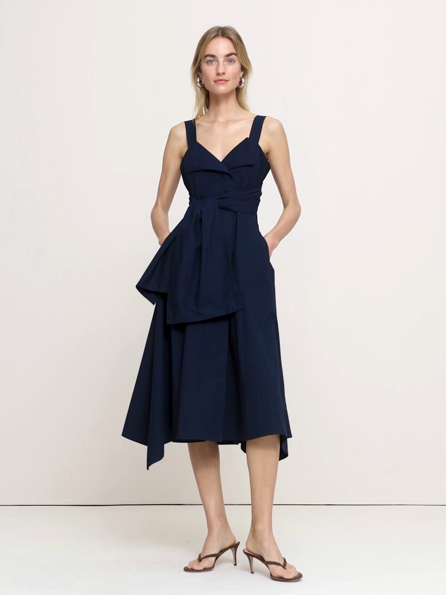 Женское платье Banana Republic Cotton Poplin Wrap Shirt Dress, цвет: Тёмно-синий — фото 4