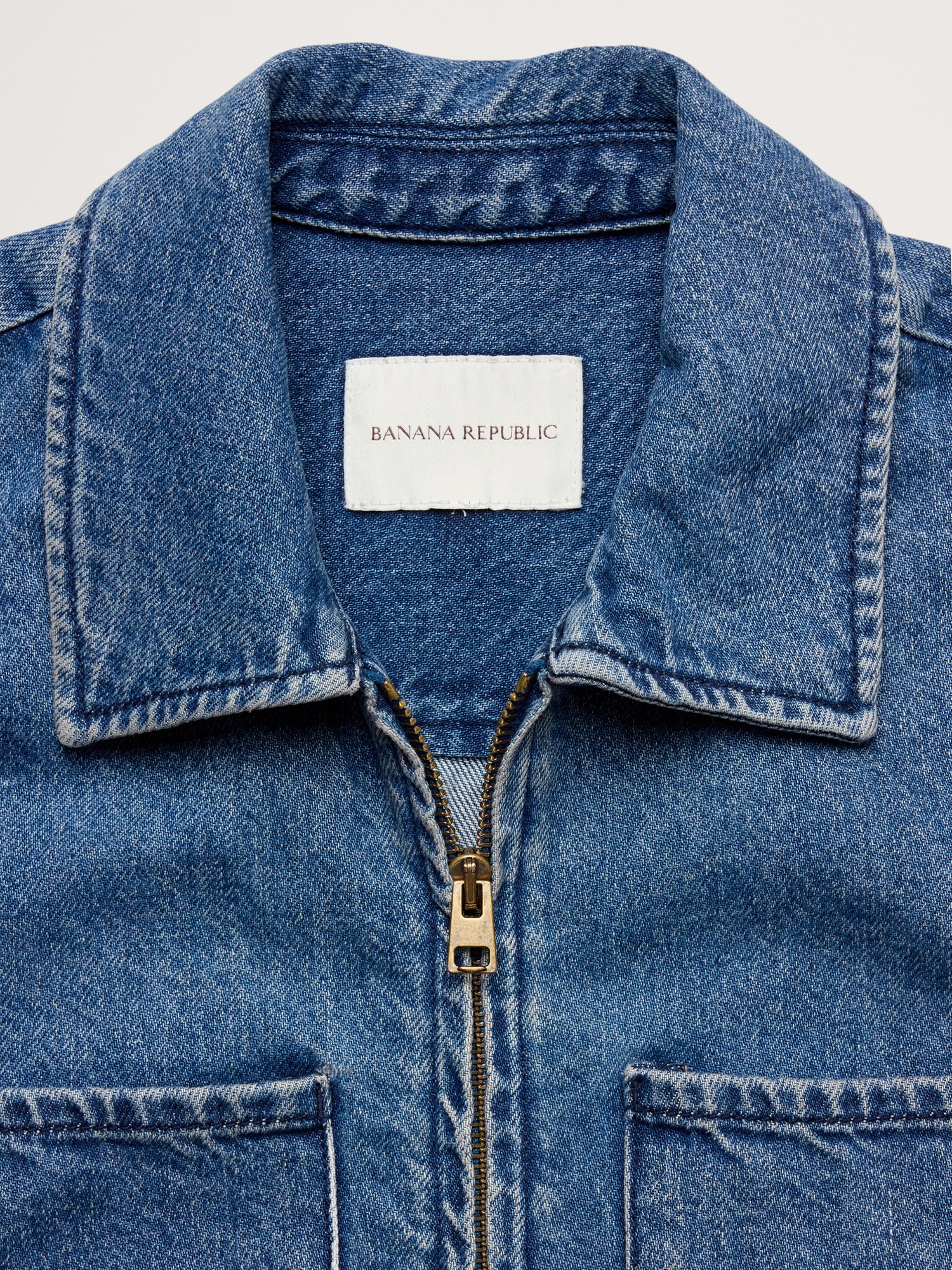 Женская куртка Banana Republic Denim Flare-Sleeve, цвет: Средняя варка — фото 5