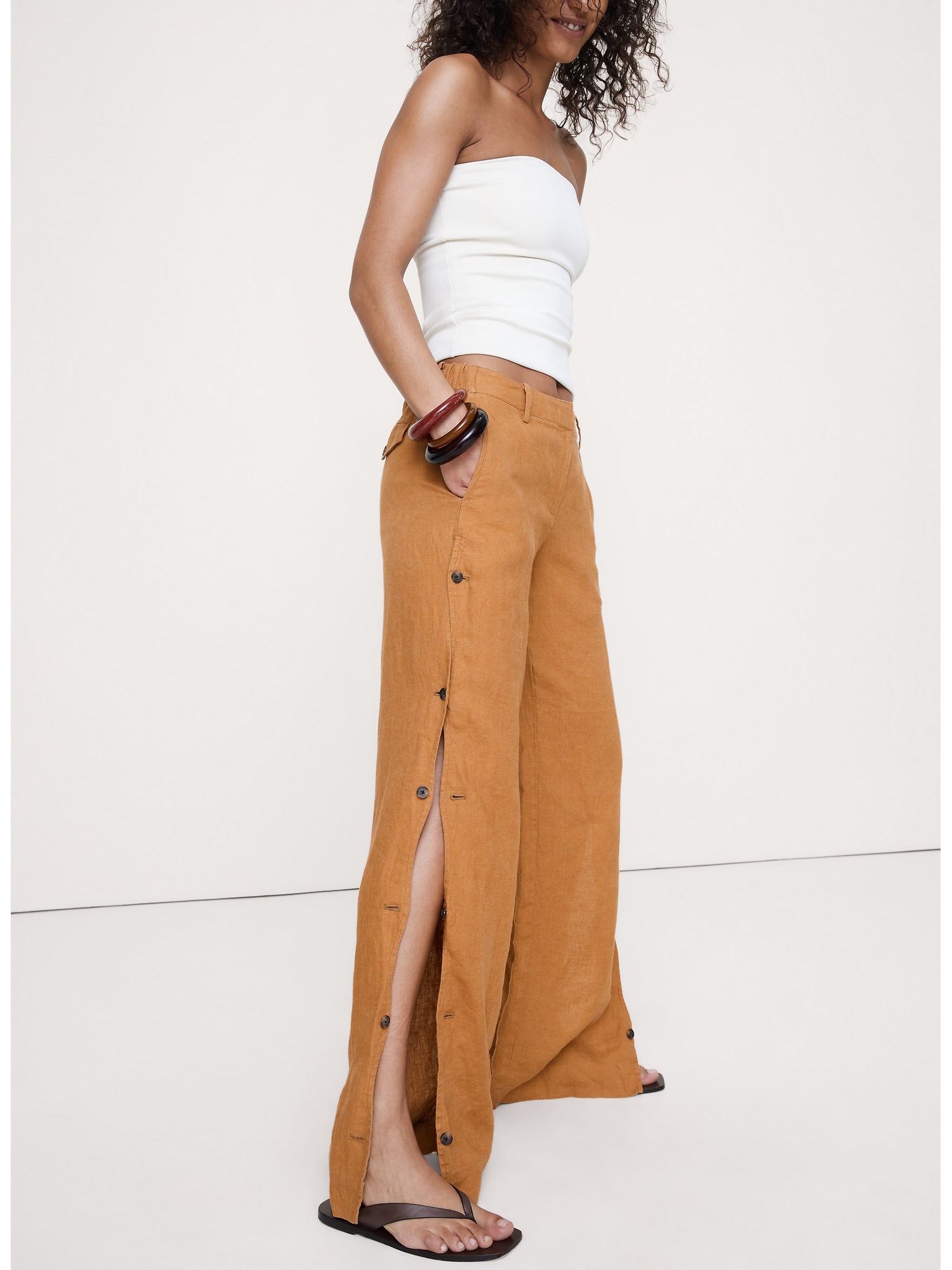 Женские брюки Banana Republic The Everyday Wide-Leg Pant in Linen, цвет: Коричневый — фото 3