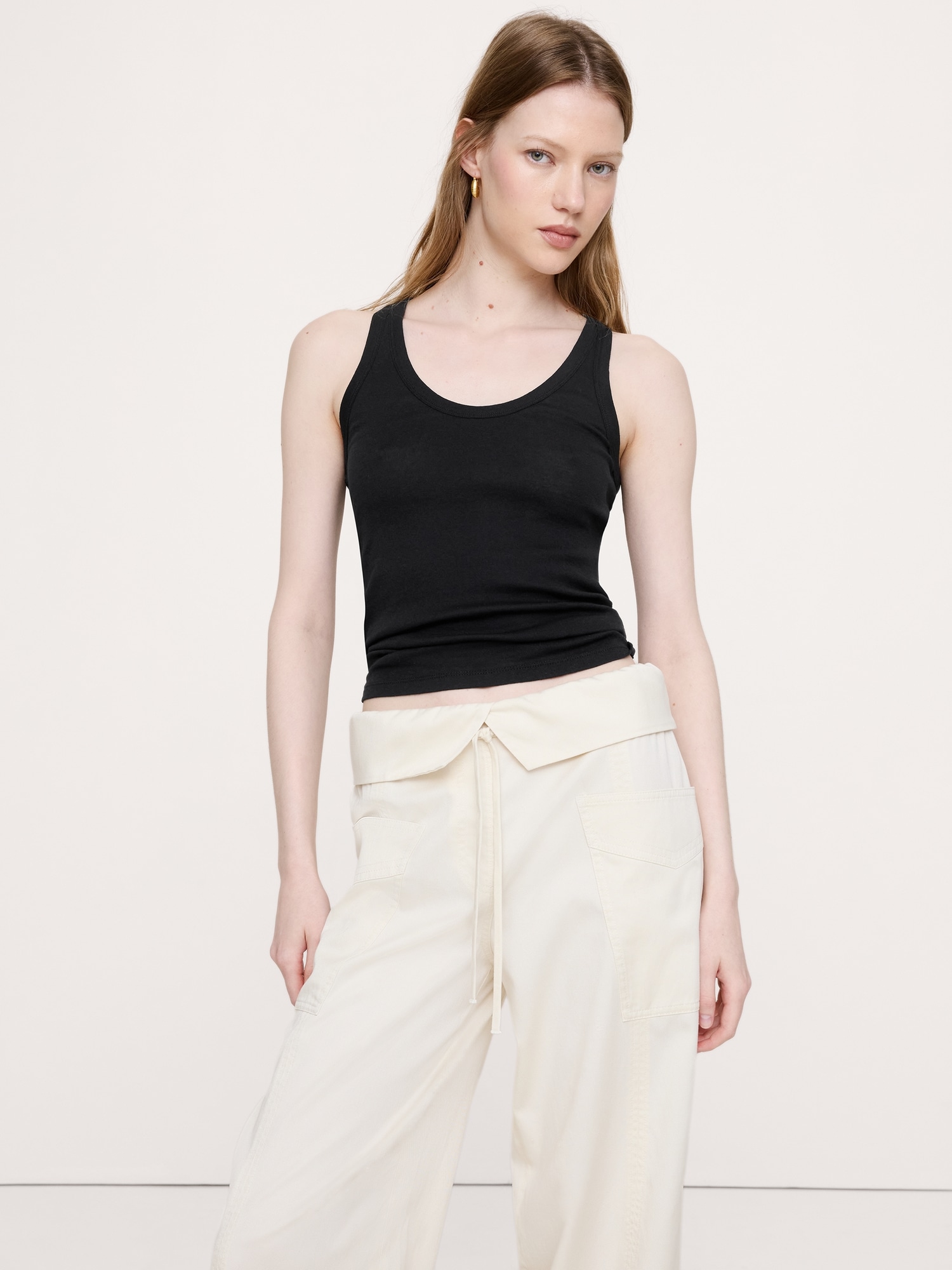 Женский топ Banana Republic Airy Cotton Scoop-Neck Tank, цвет: Чёрный