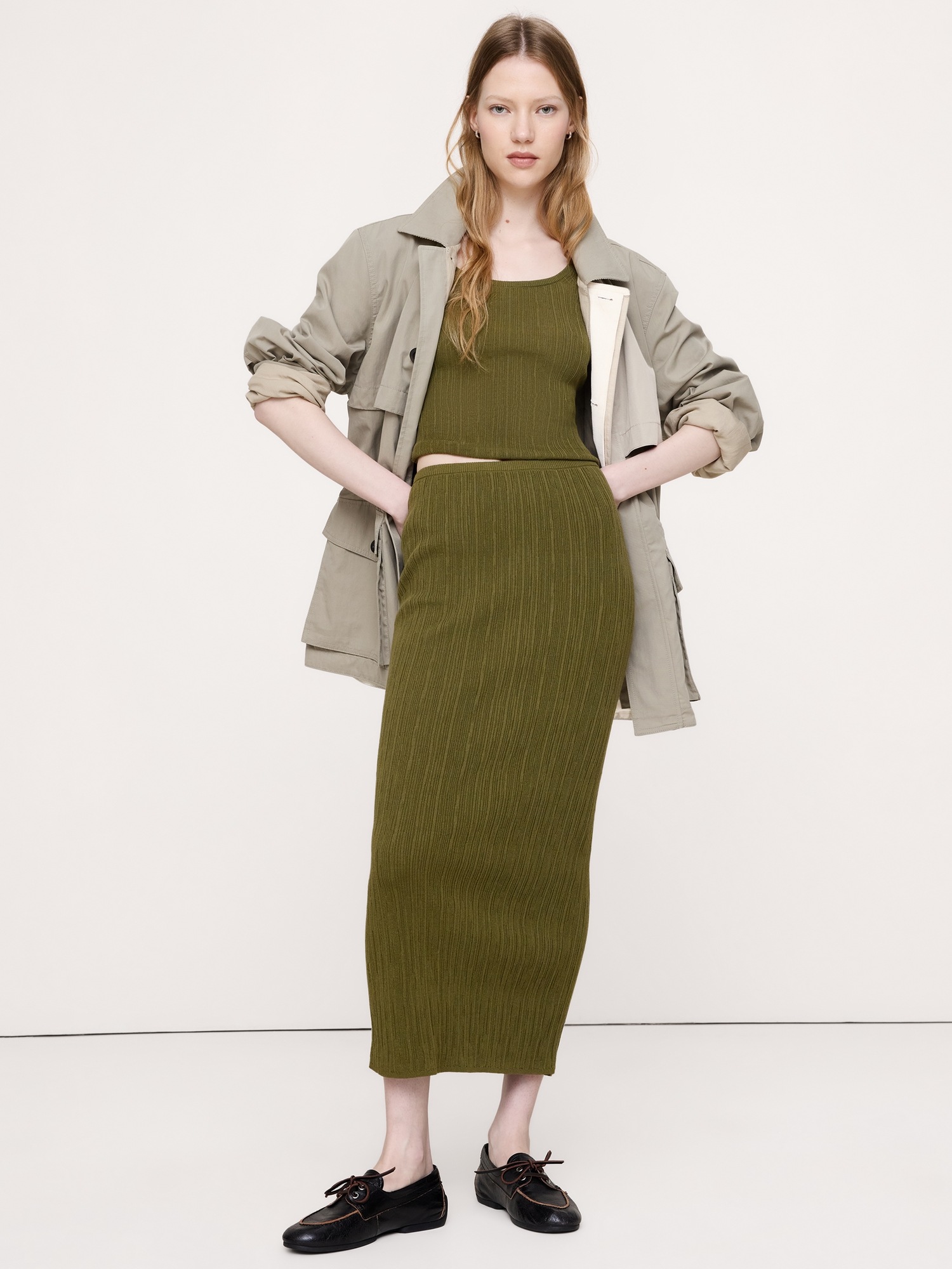 Женская юбка Banana Republic Crinkle Knit Maxi, цвет: Зелёный — фото 4