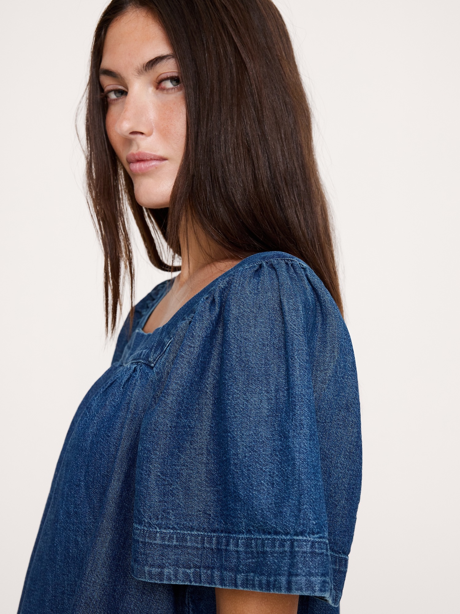 Женский топ Banana Republic Chambray Square-Neck Top, цвет: Шамбре синий — фото 3