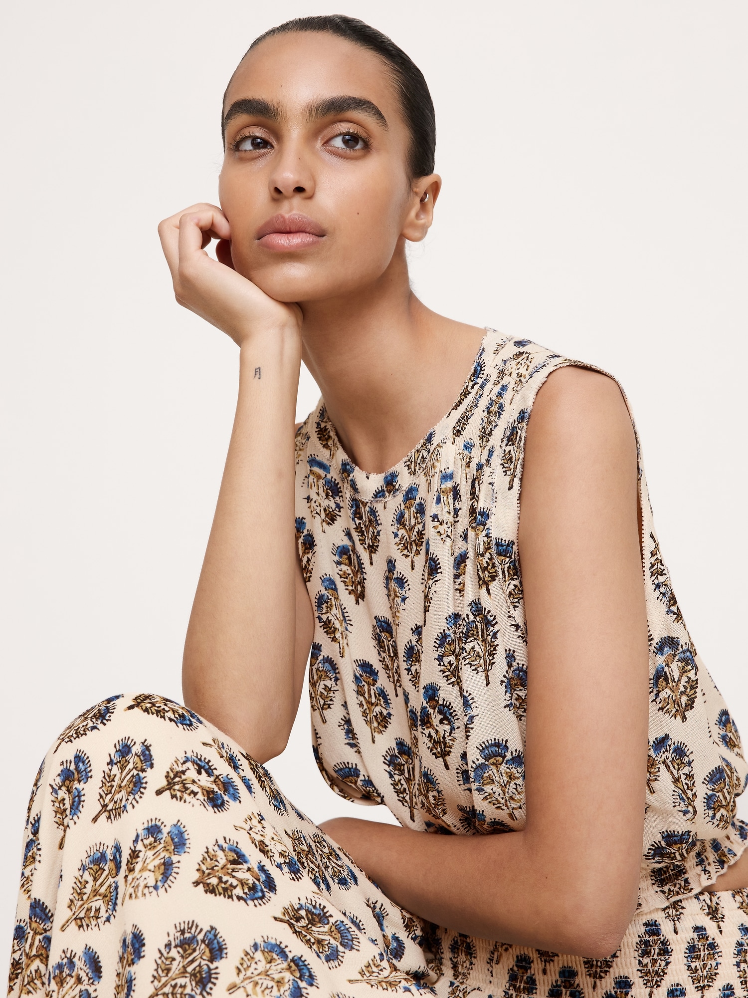 Smocked Georgette Cropped Tank - thumbnail 3
