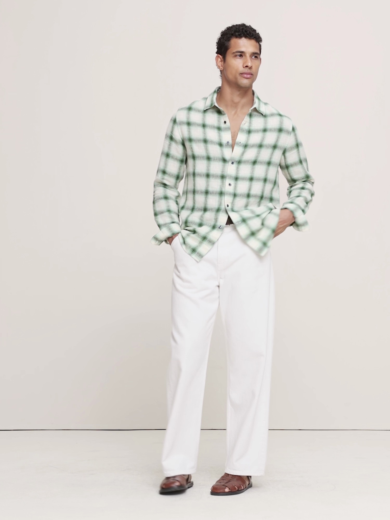 Мужская рубашка Banana Republic Standard-Fit Plaid Linen-Cotton, цвет: Зелёный клетчатый — фото 5