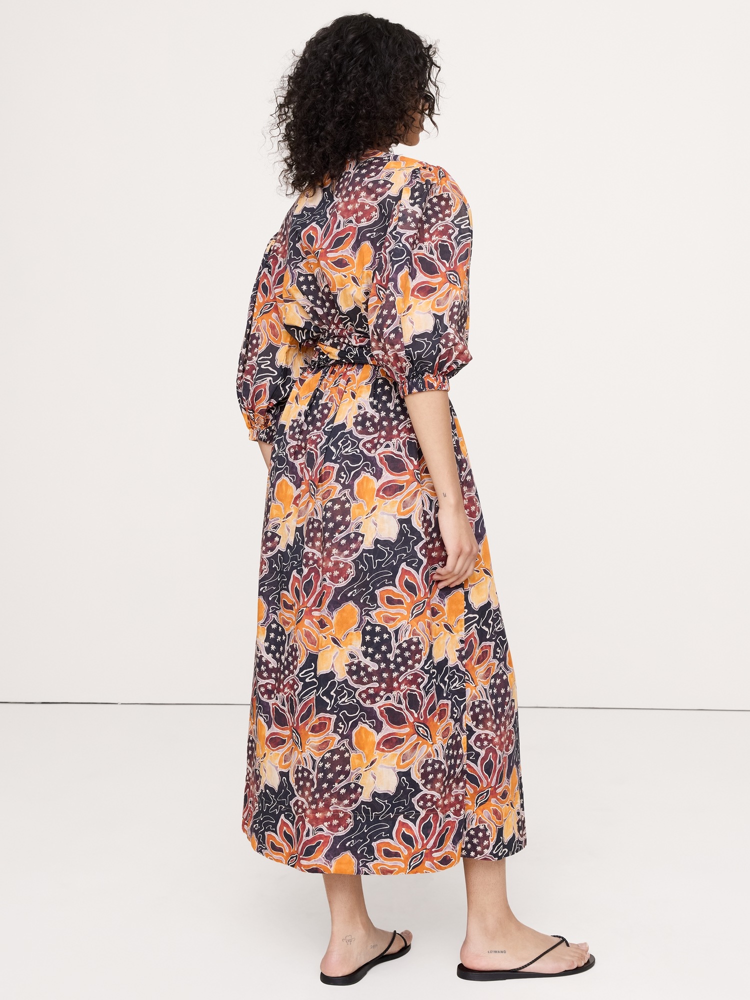 Женское платье Banana Republic Lightweight Cotton Wrap Maxi, цвет: Фиолетовый — фото 2