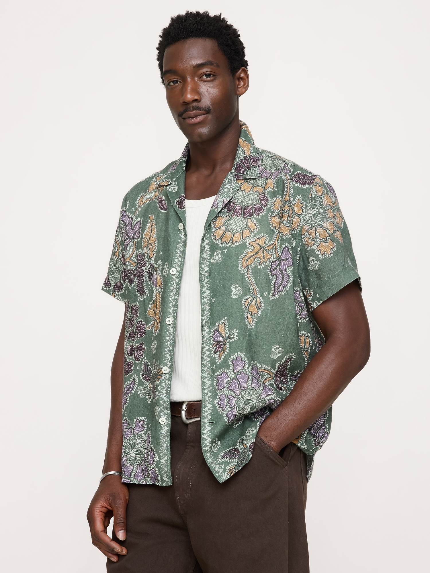 Image number 1 showing, Standard-Fit Linen Resort Shirt