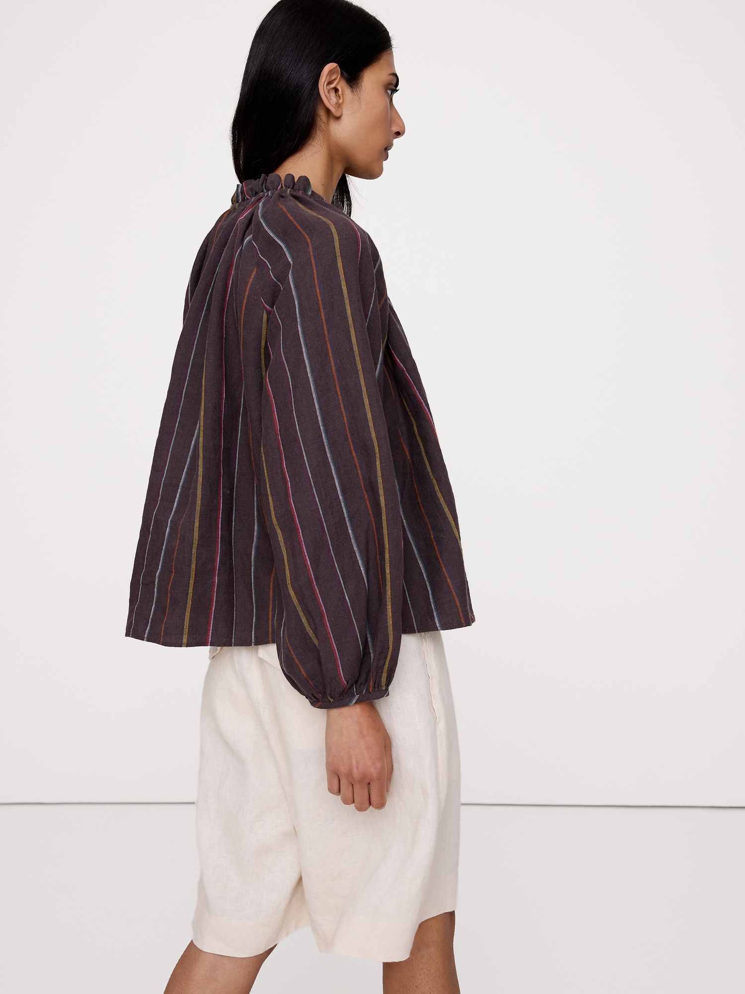 Image number 2 showing, Linen Ruffle-Neck Top