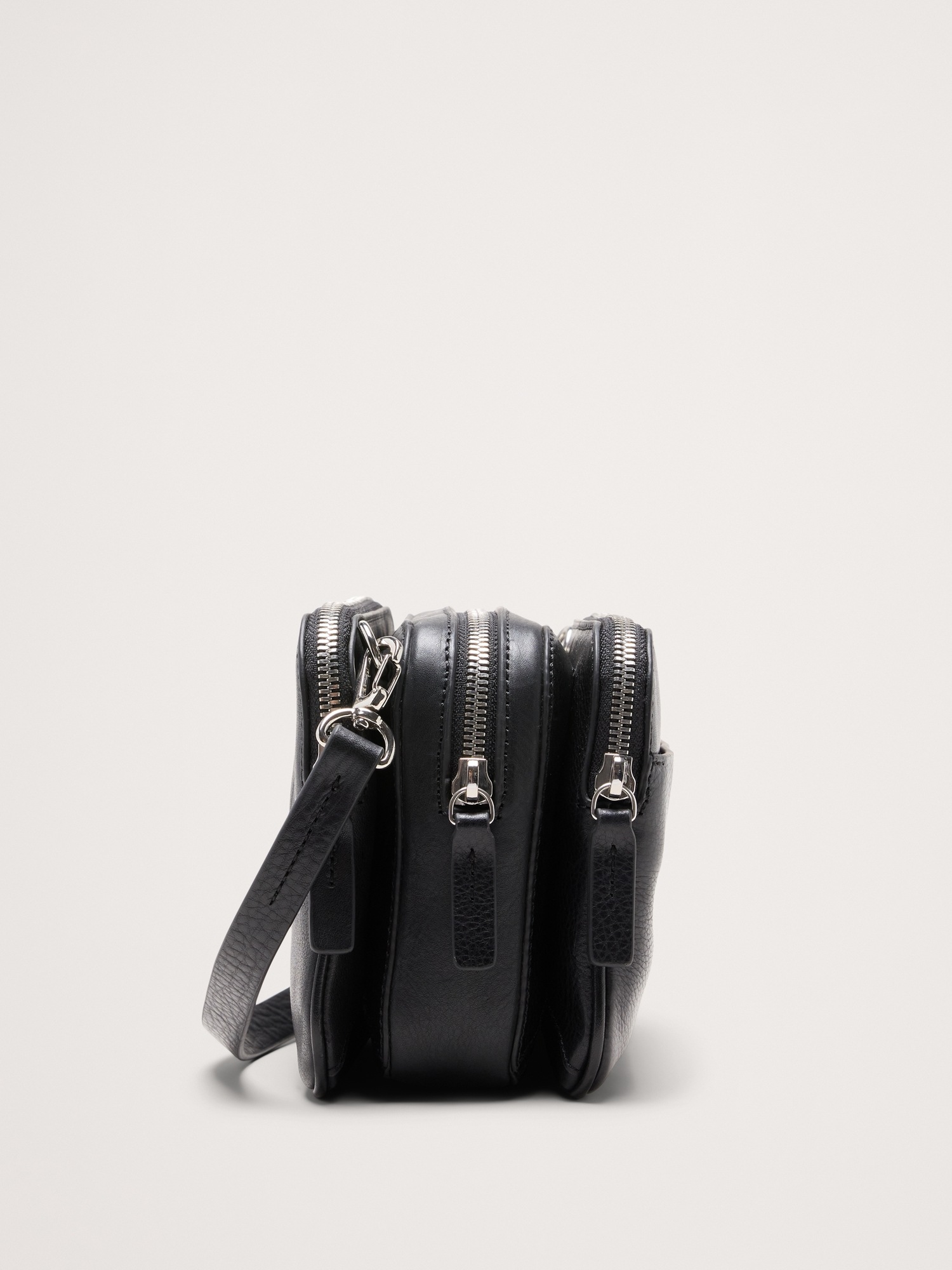 Женская сумка Banana Republic Vida Triple Zip, цвет: Чёрный — фото 3