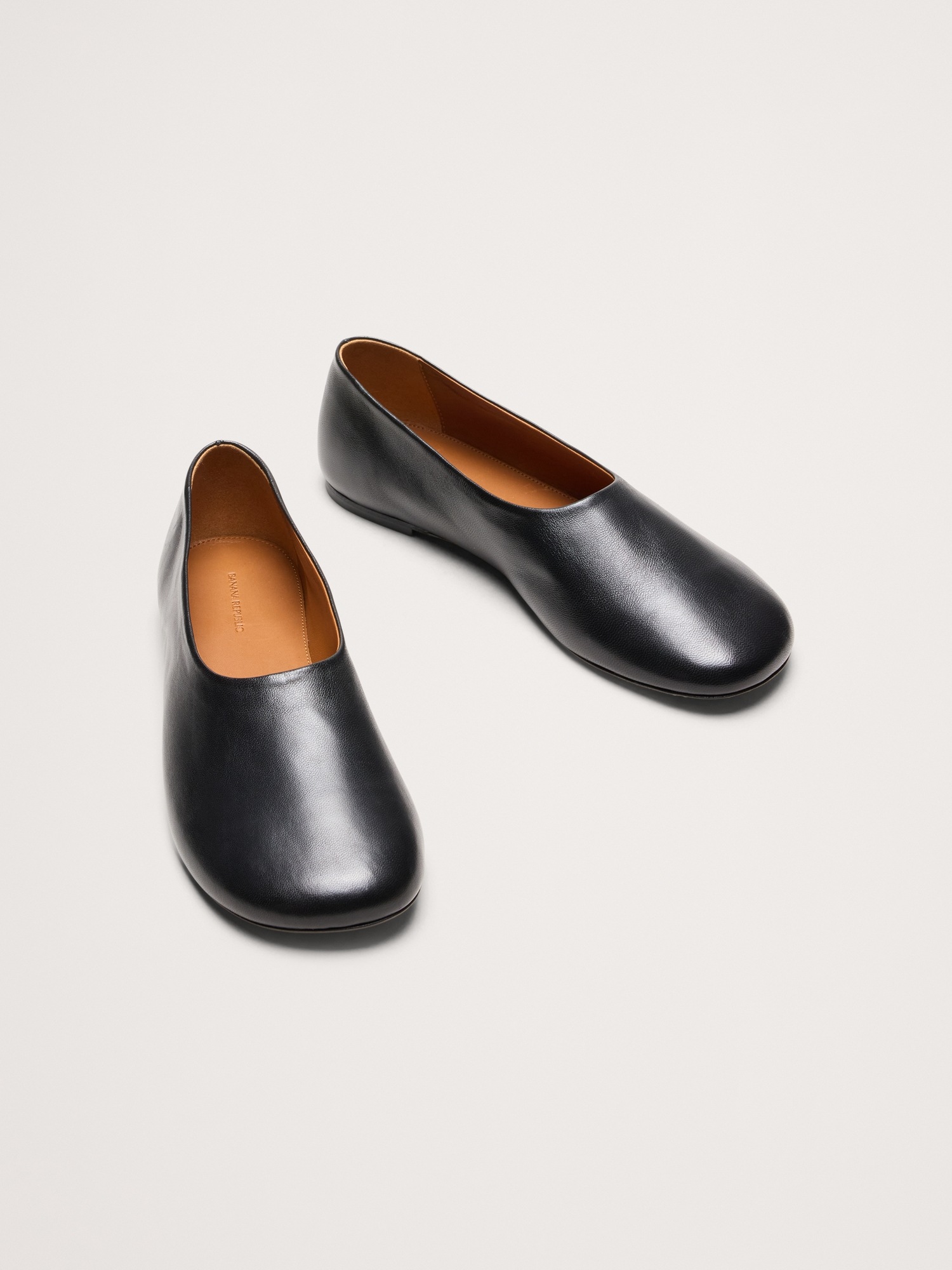 Женские балетки Banana Republic Italian Leather Ballet Flat, цвет: Чёрный — фото 3