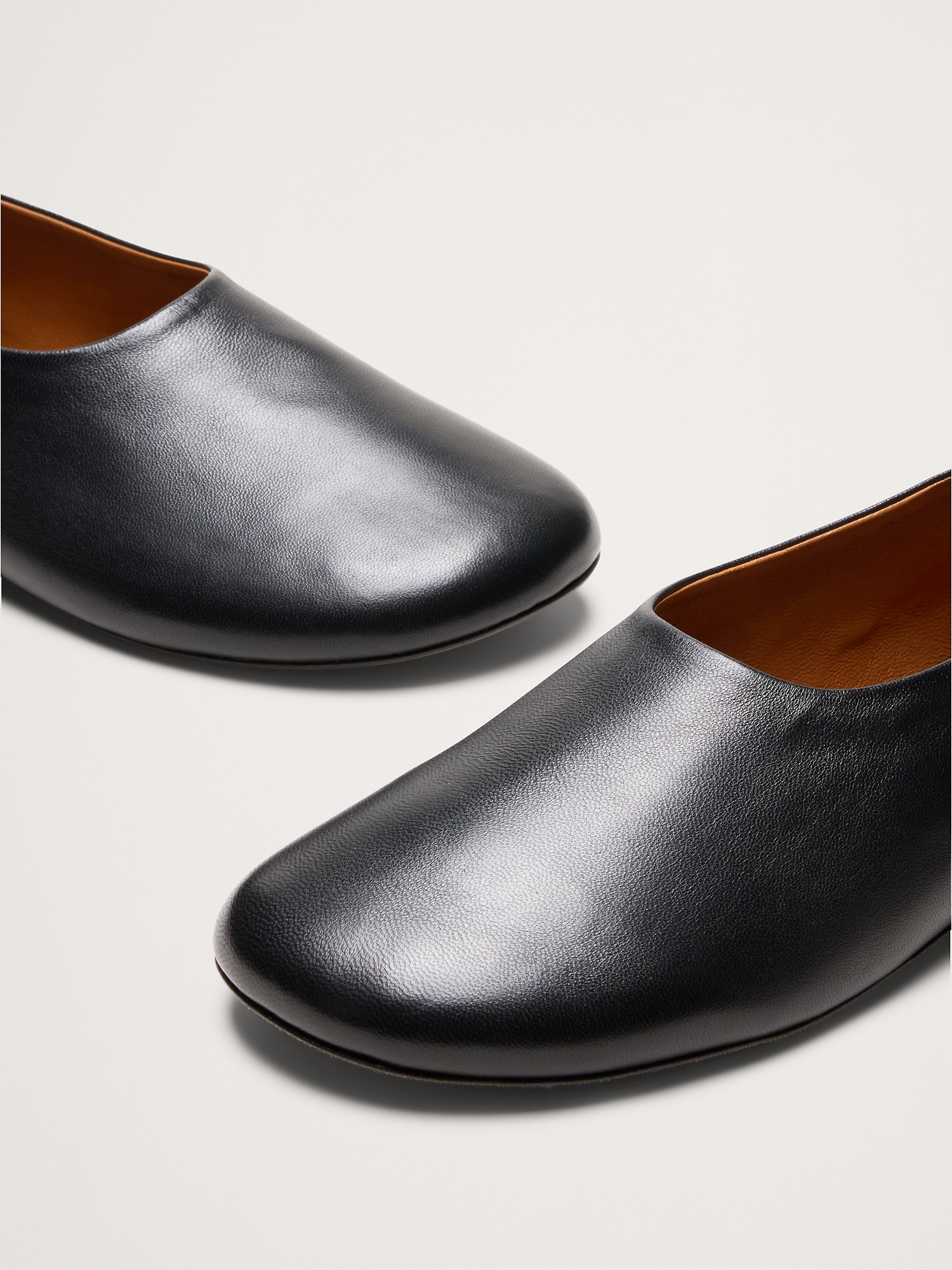 Женские балетки Banana Republic Italian Leather Ballet Flat, цвет: Чёрный — фото 6