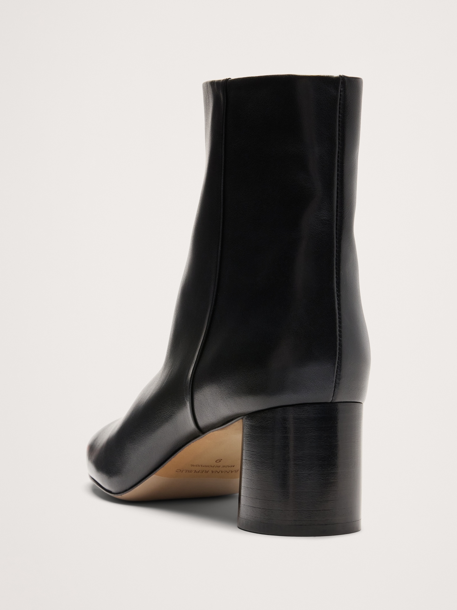 Женские туфли Banana Republic Italian Block-Heel Bootie, цвет: Чёрный — фото 4