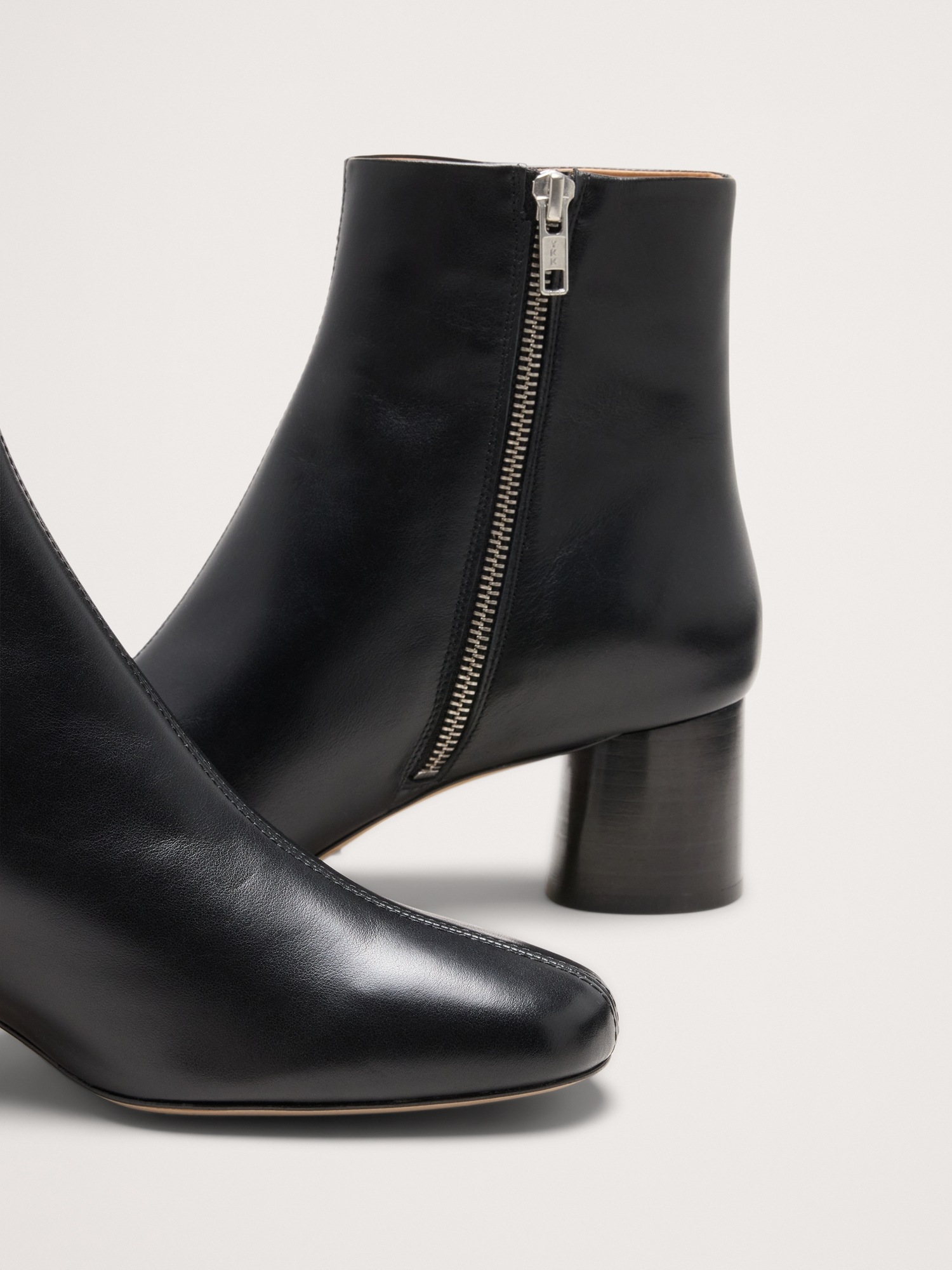 Женские туфли Banana Republic Italian Block-Heel Bootie, цвет: Чёрный — фото 6