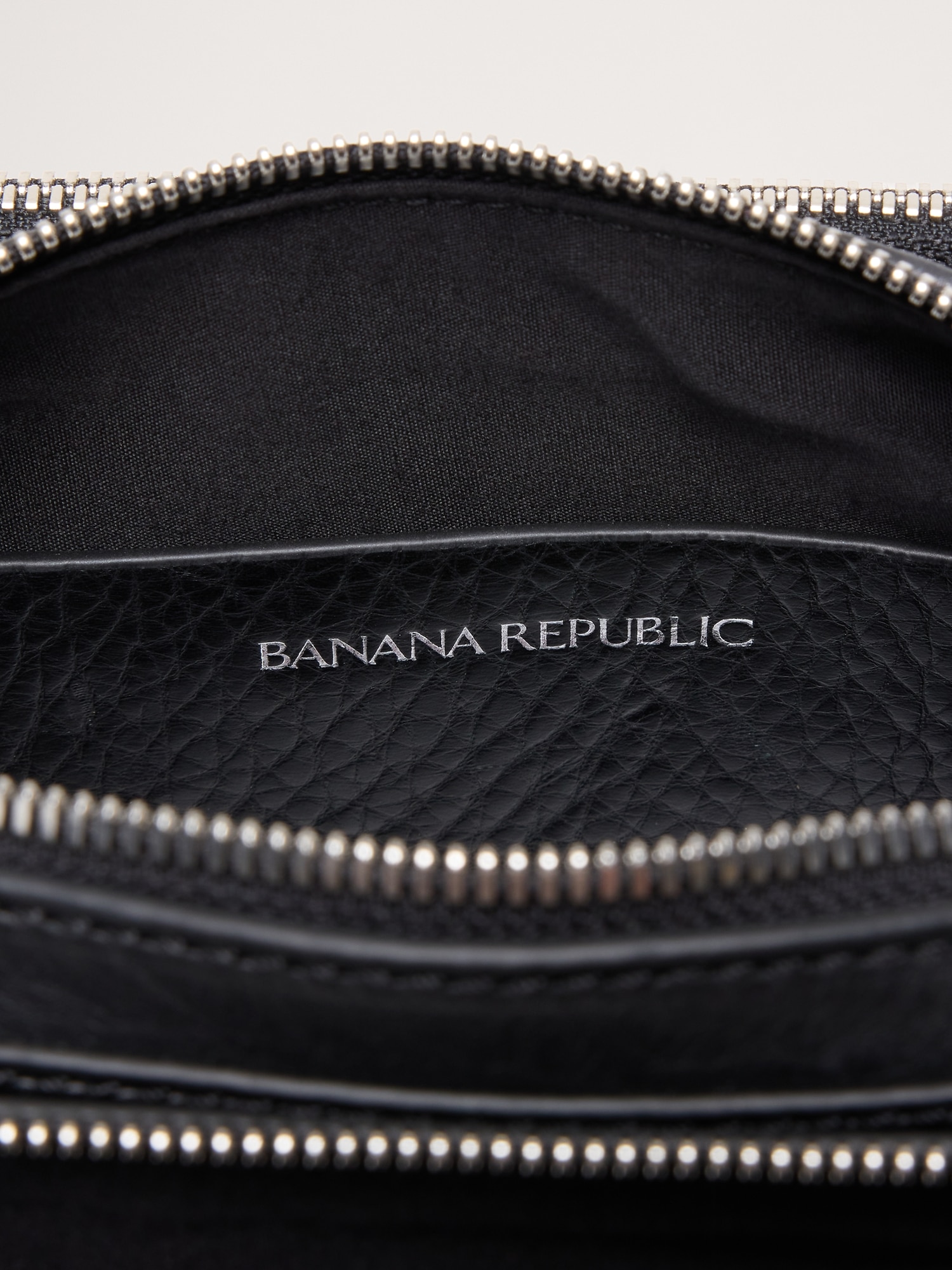Vida Triple Zip Bag - thumbnail 6