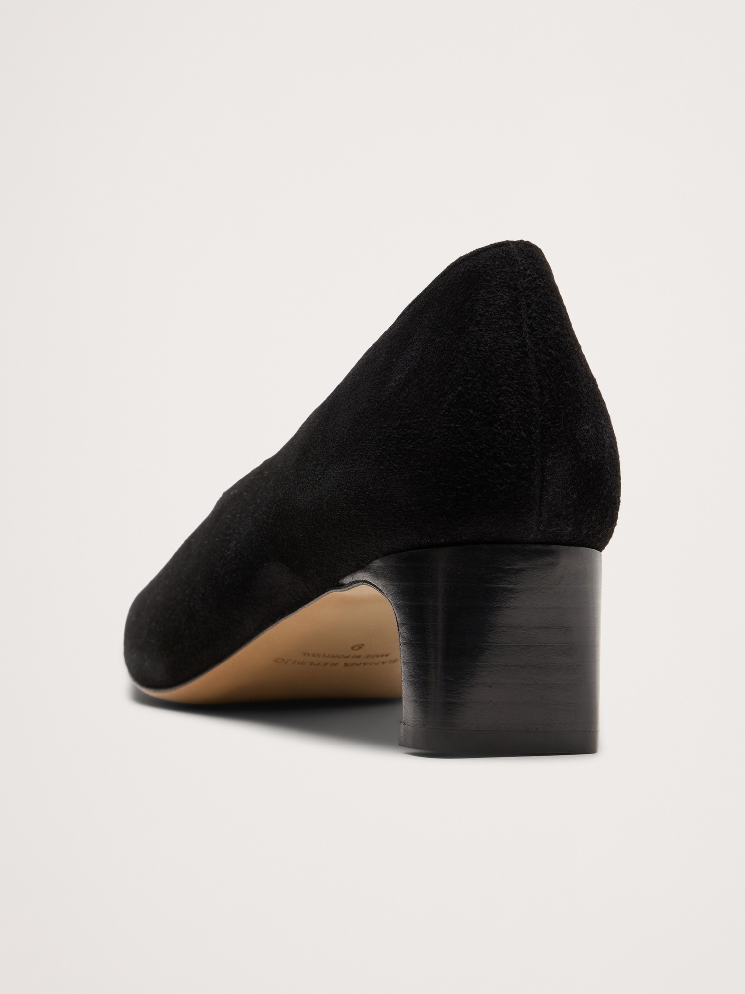 Женские туфли Banana Republic Italian Suede Court Heel, цвет: Чёрный — фото 4